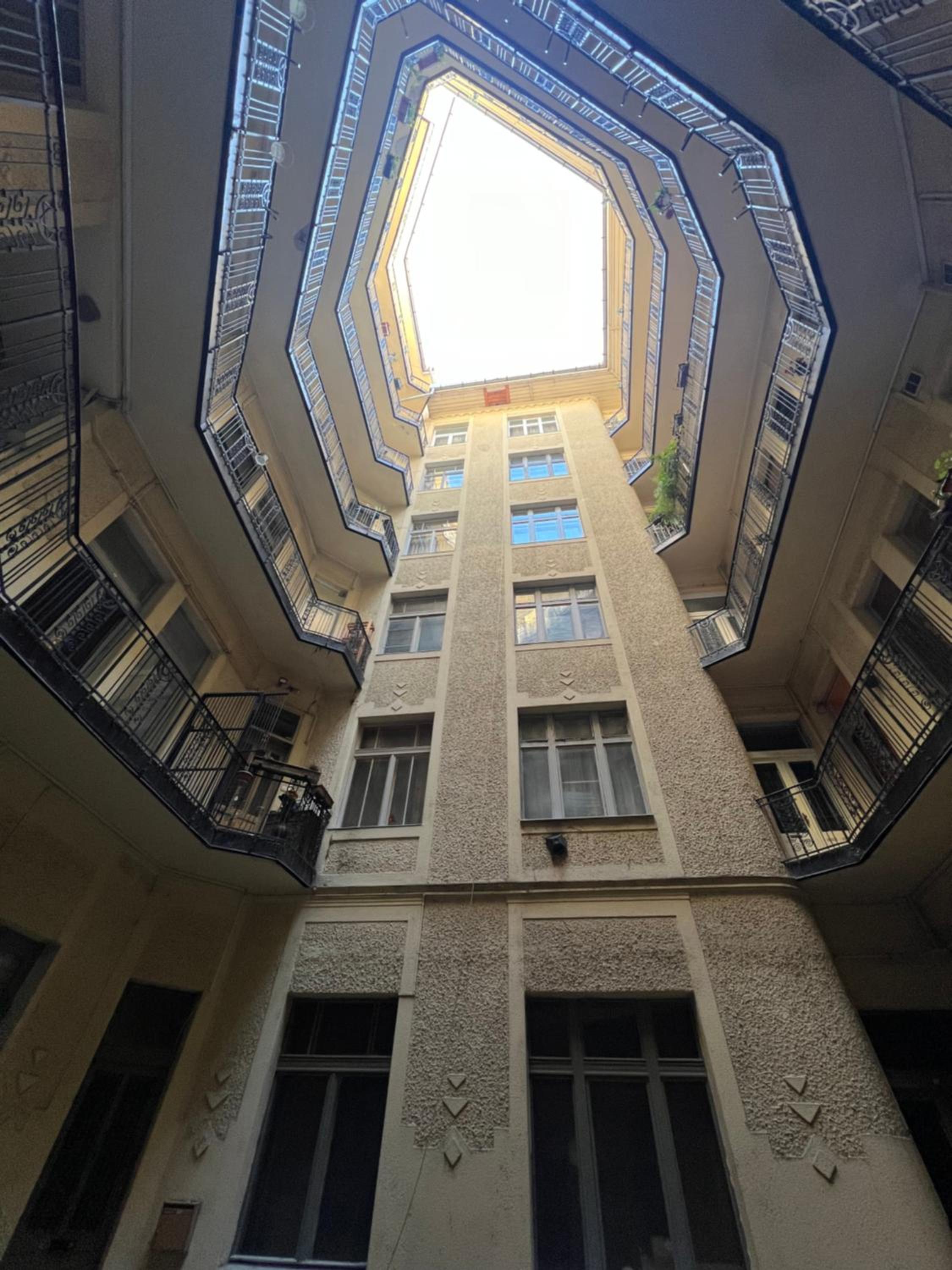 N49 Central Apartment