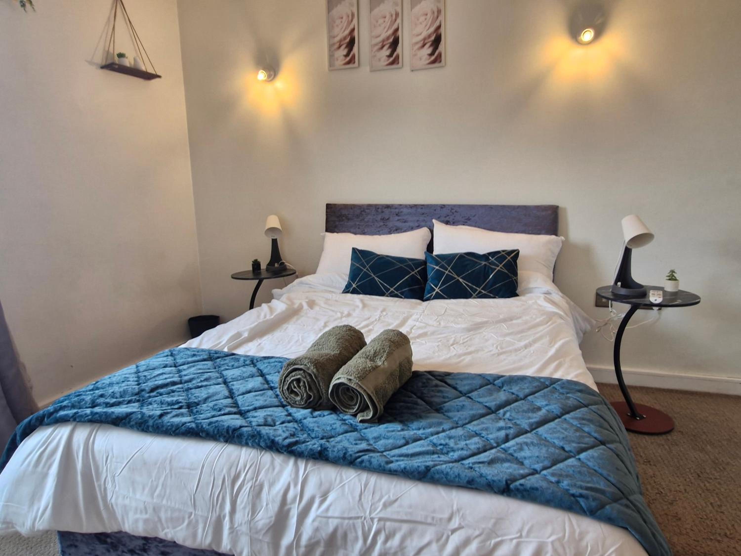 Slough Luxhaven Elegant One-Bed Apartment on High Street