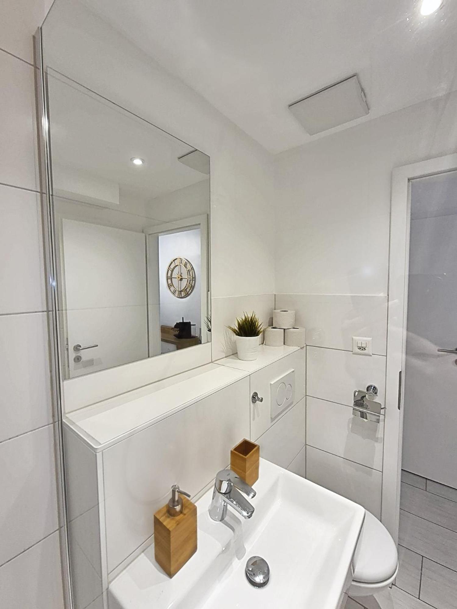 BASELiving Studio - Near ESC - Bahnhof SBB - St Jakob