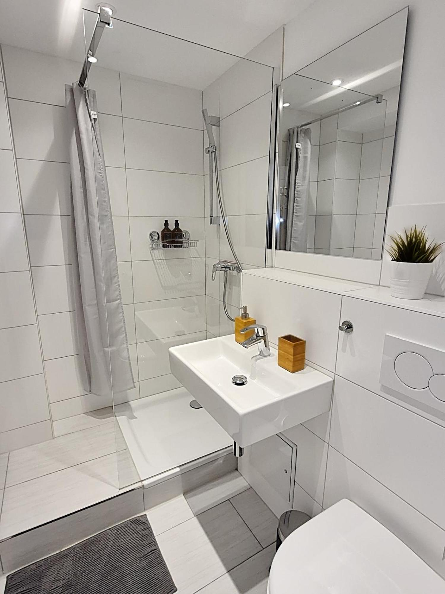 BASELiving Studio - Near ESC - Bahnhof SBB - St Jakob
