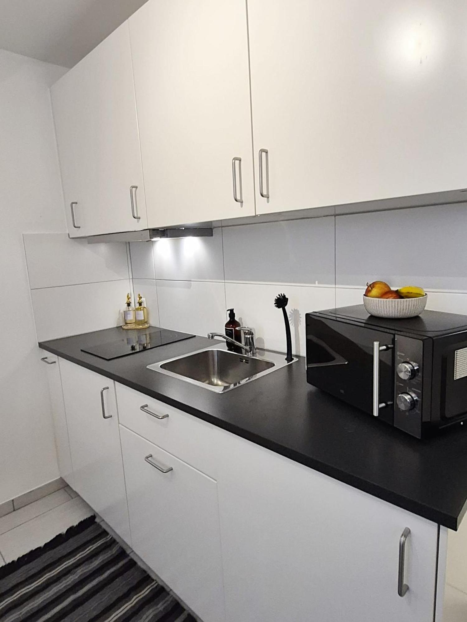 BASELiving Studio - Near ESC - Bahnhof SBB - St Jakob