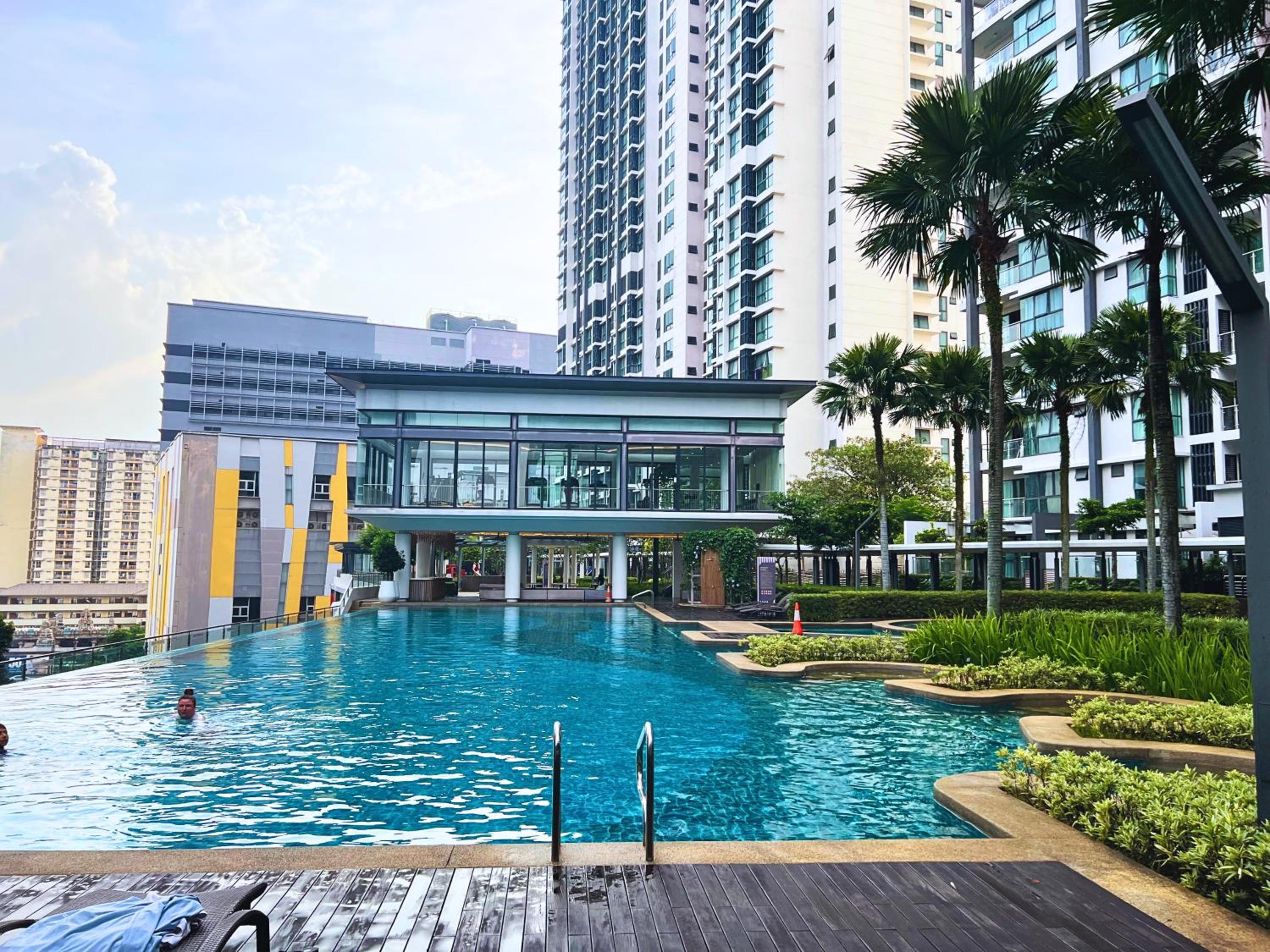 V Residence Sunway Velocity Kuala Lumpur by Vivid Stay