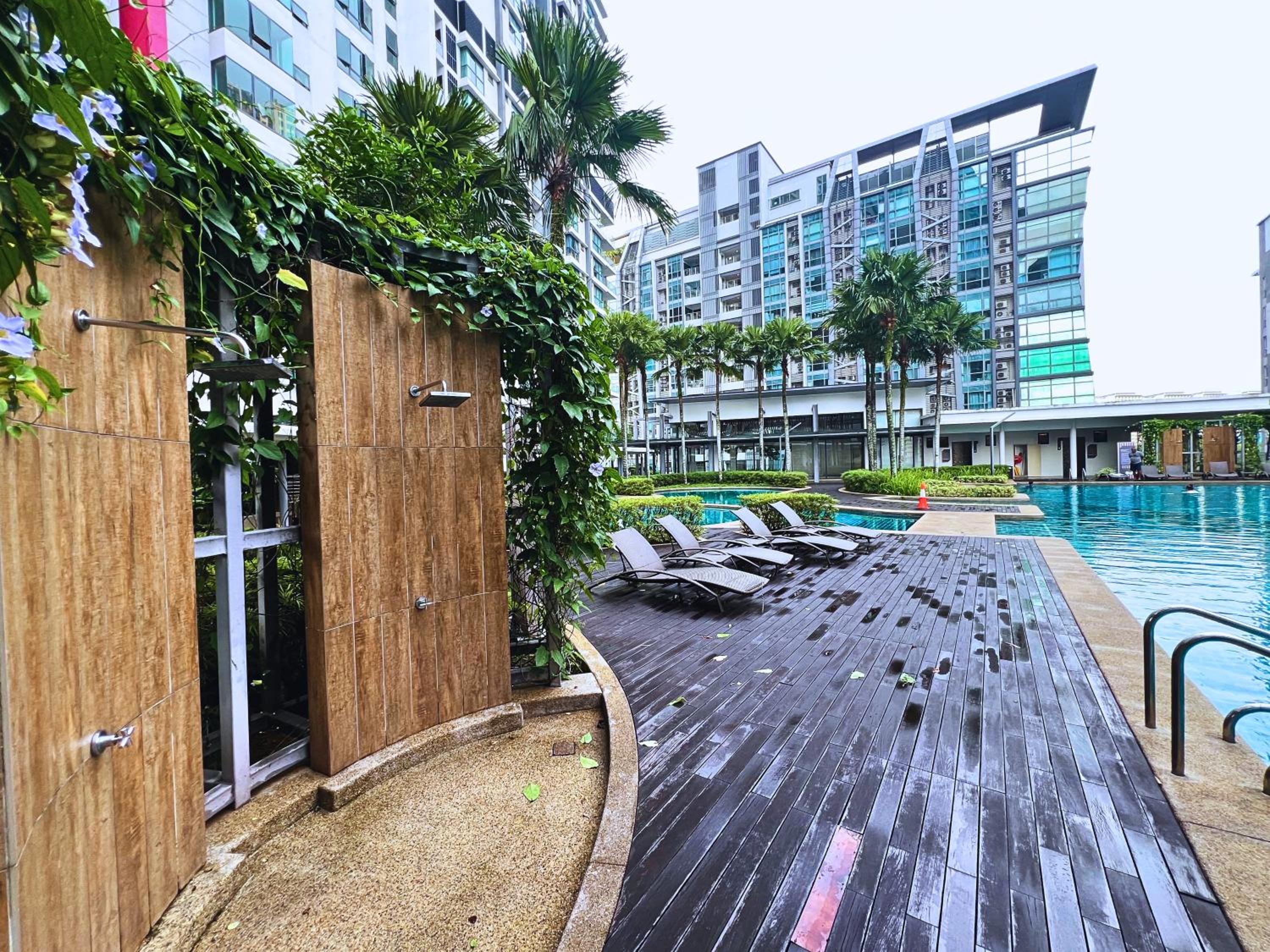 V Residence Sunway Velocity Kuala Lumpur by Vivid Stay