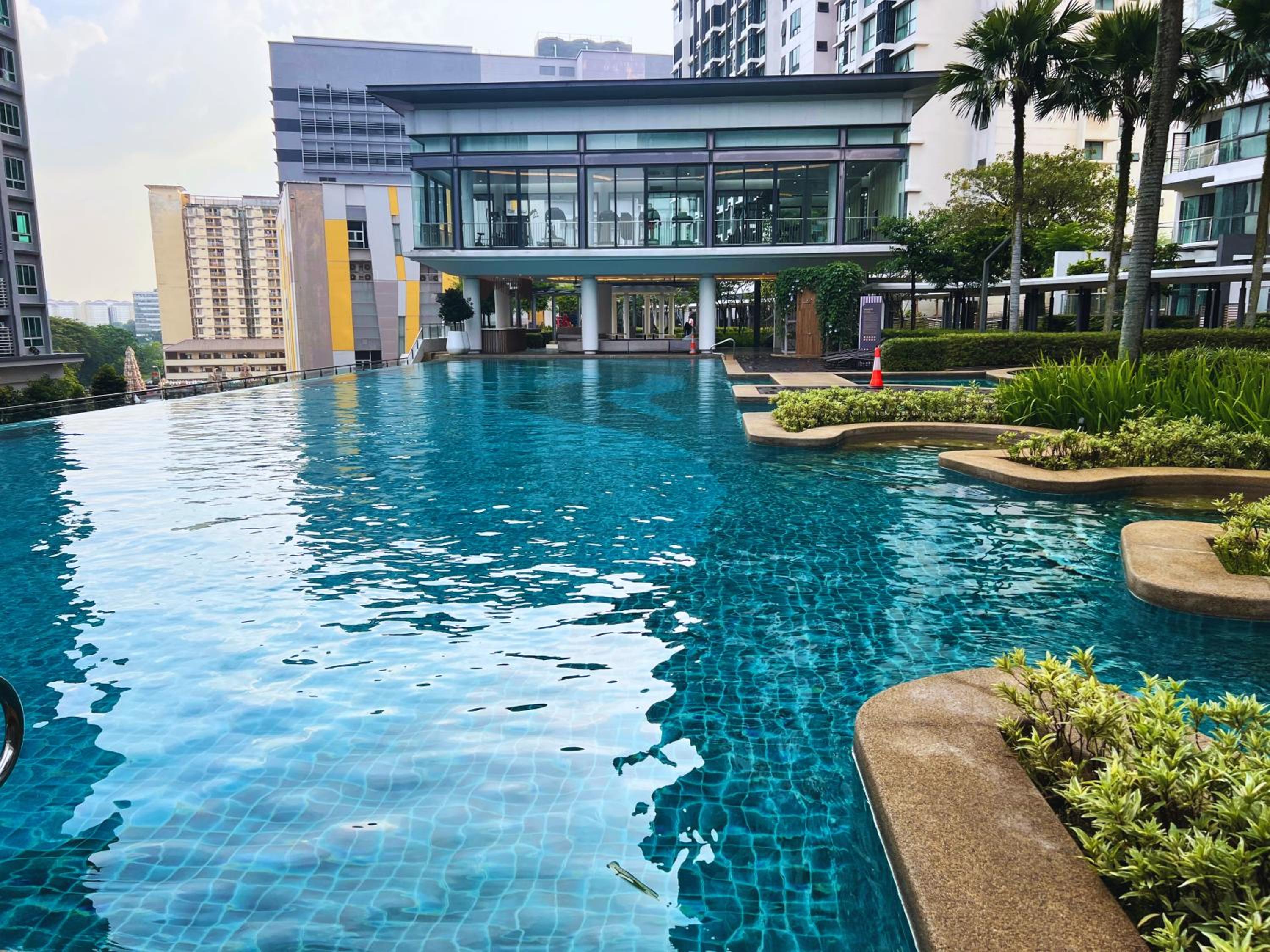 V Residence Sunway Velocity Kuala Lumpur by Vivid Stay