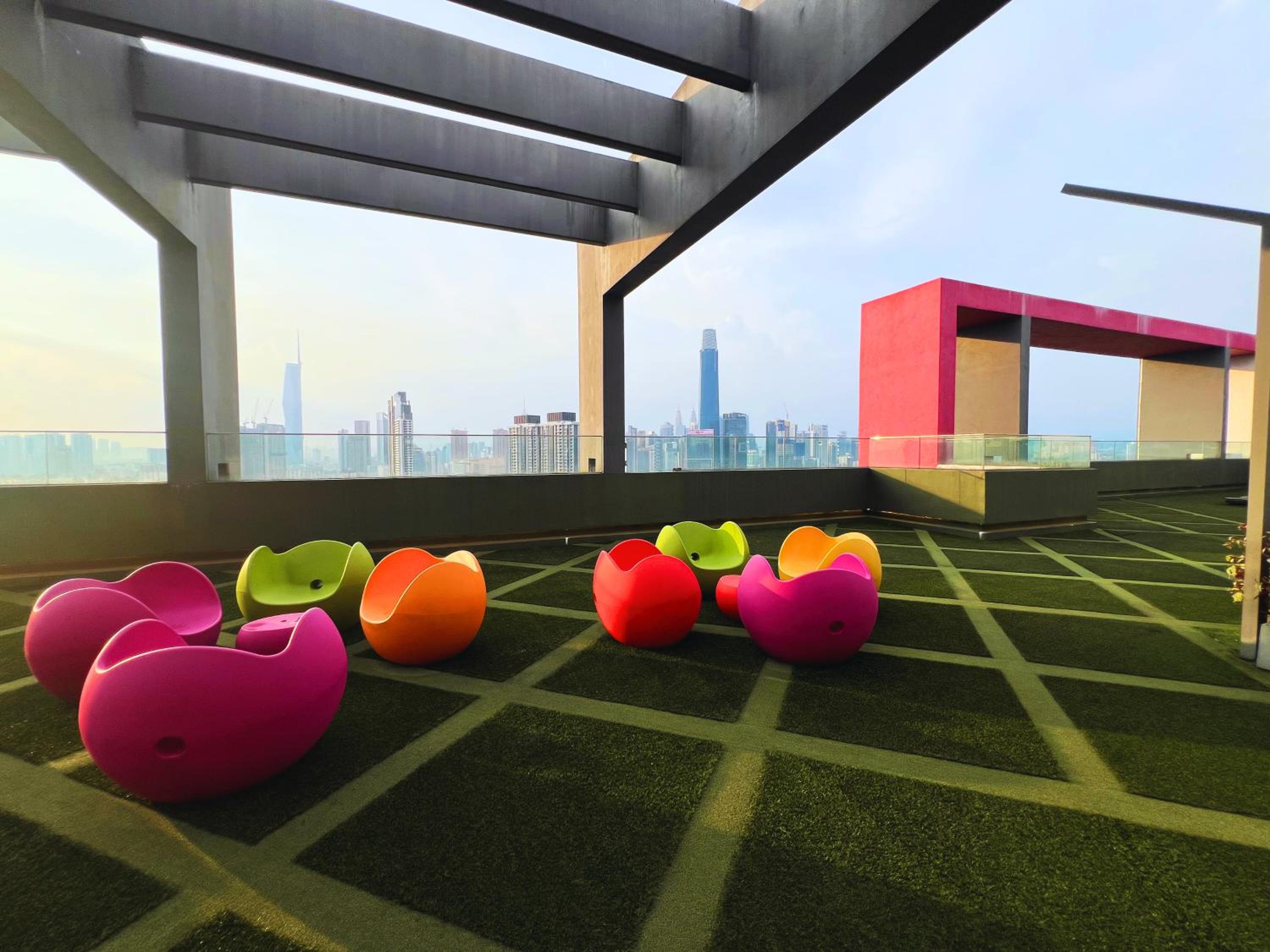 V Residence Sunway Velocity Kuala Lumpur by Vivid Stay