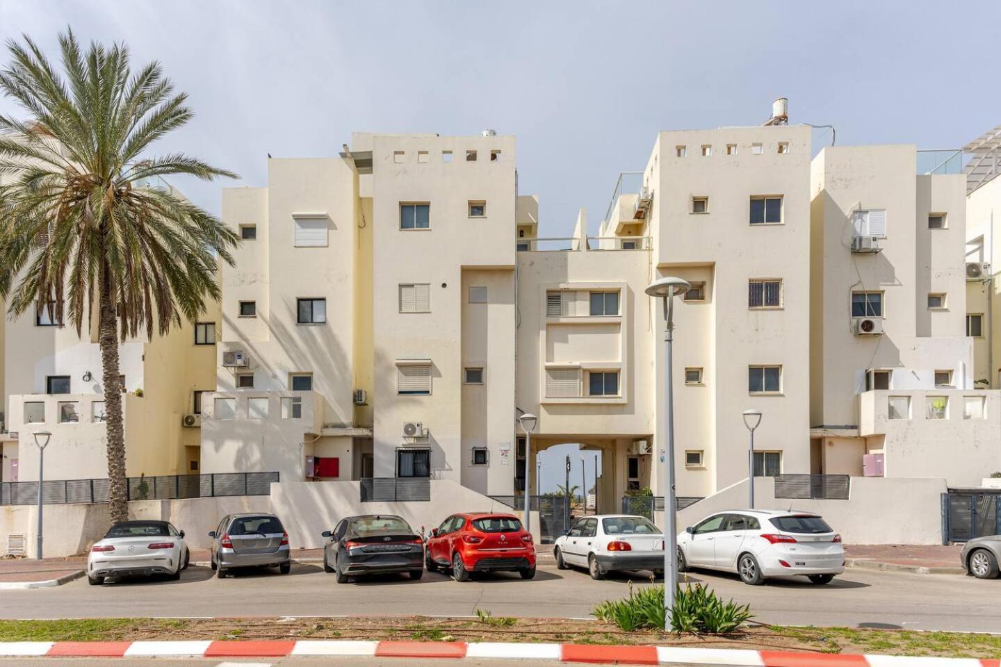 GW932 Gugel Waves Amazing Seaview Apartments
