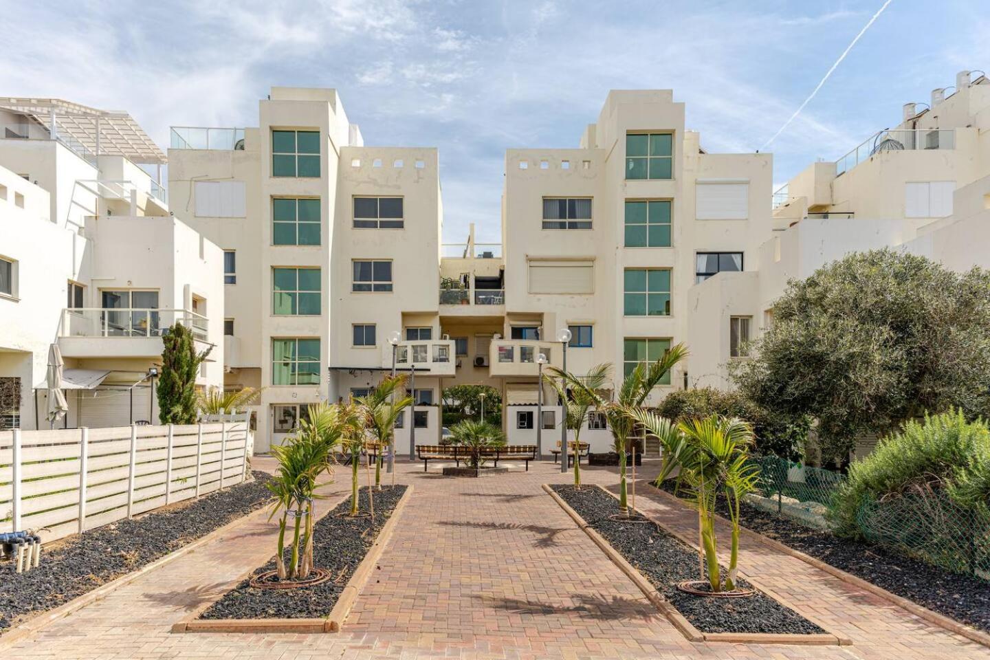 GW932 Gugel Waves Amazing Seaview Apartments