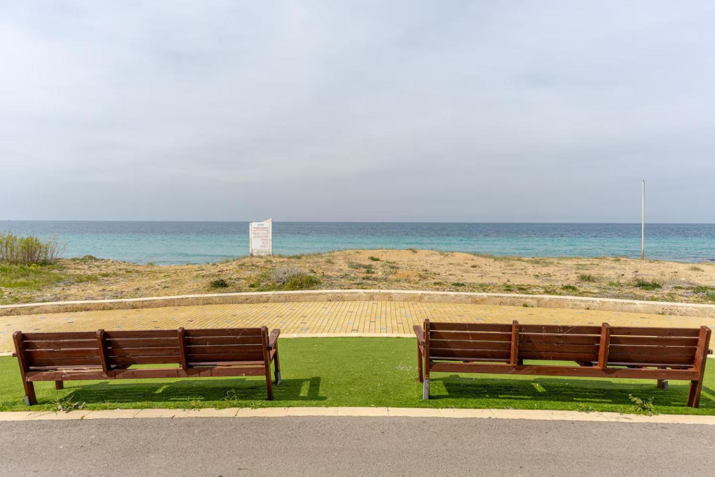 GW932 Gugel Waves Amazing Seaview Apartments
