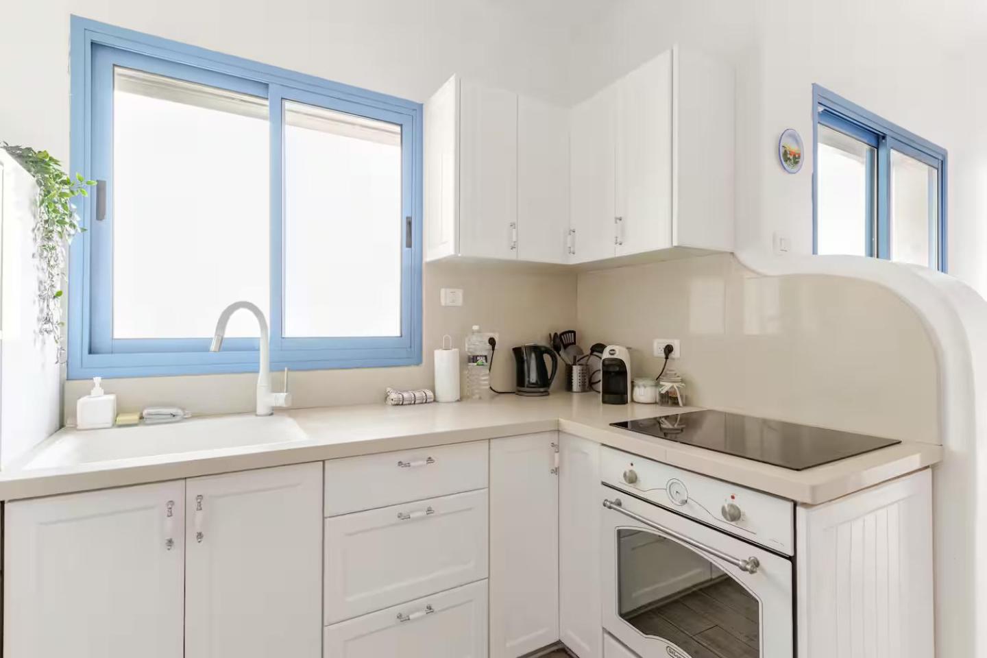 GW932 Gugel Waves Amazing Seaview Apartments