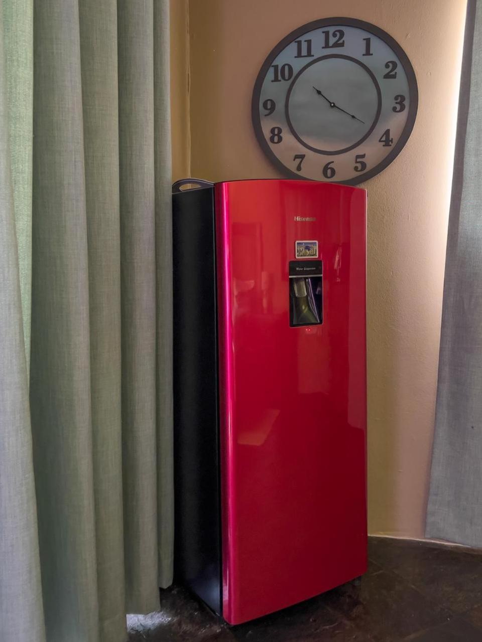 Spies Villa - Fast Wi-fi, Netflix, DSTV, Solar, Certified Water System