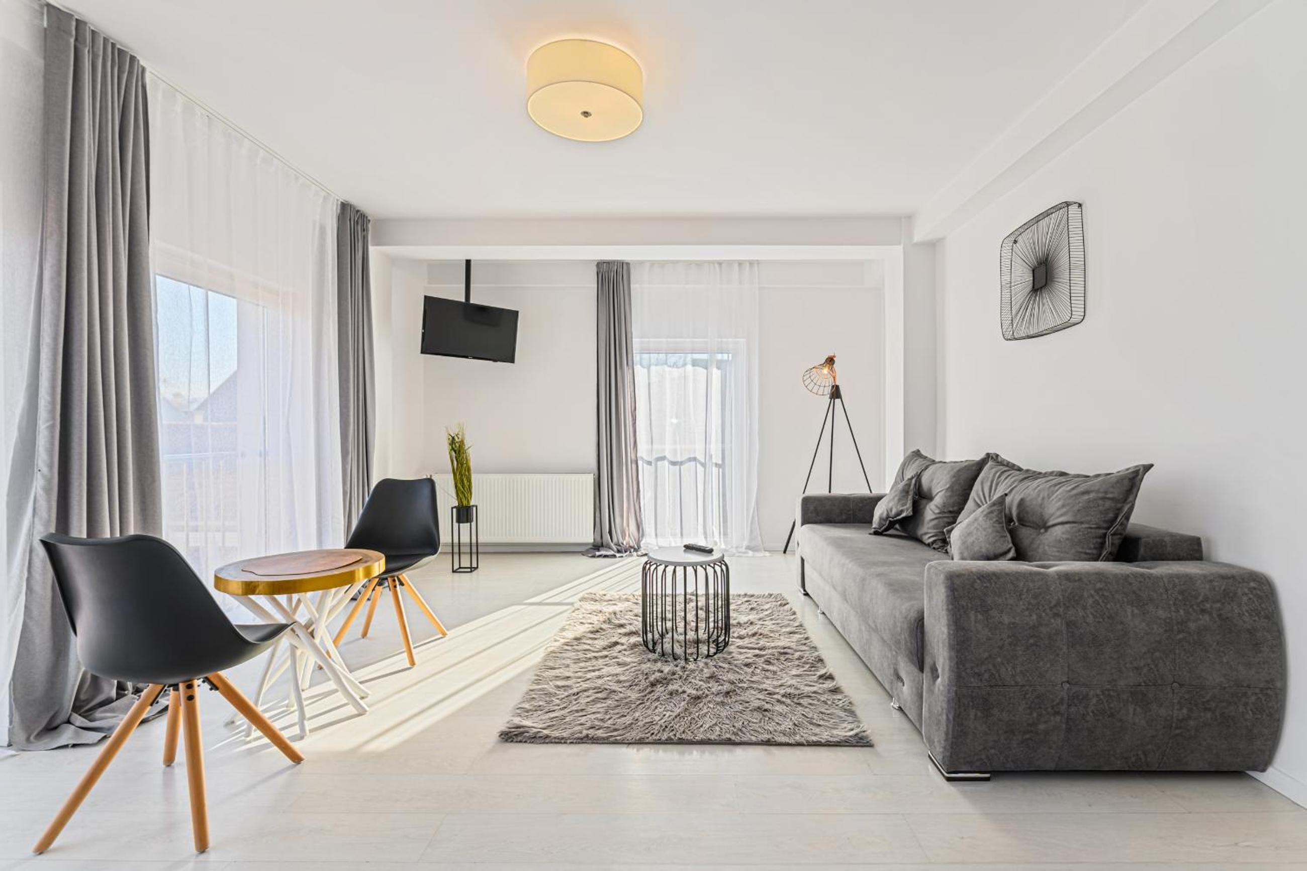SXB Apartments - Brasov City Center view 3