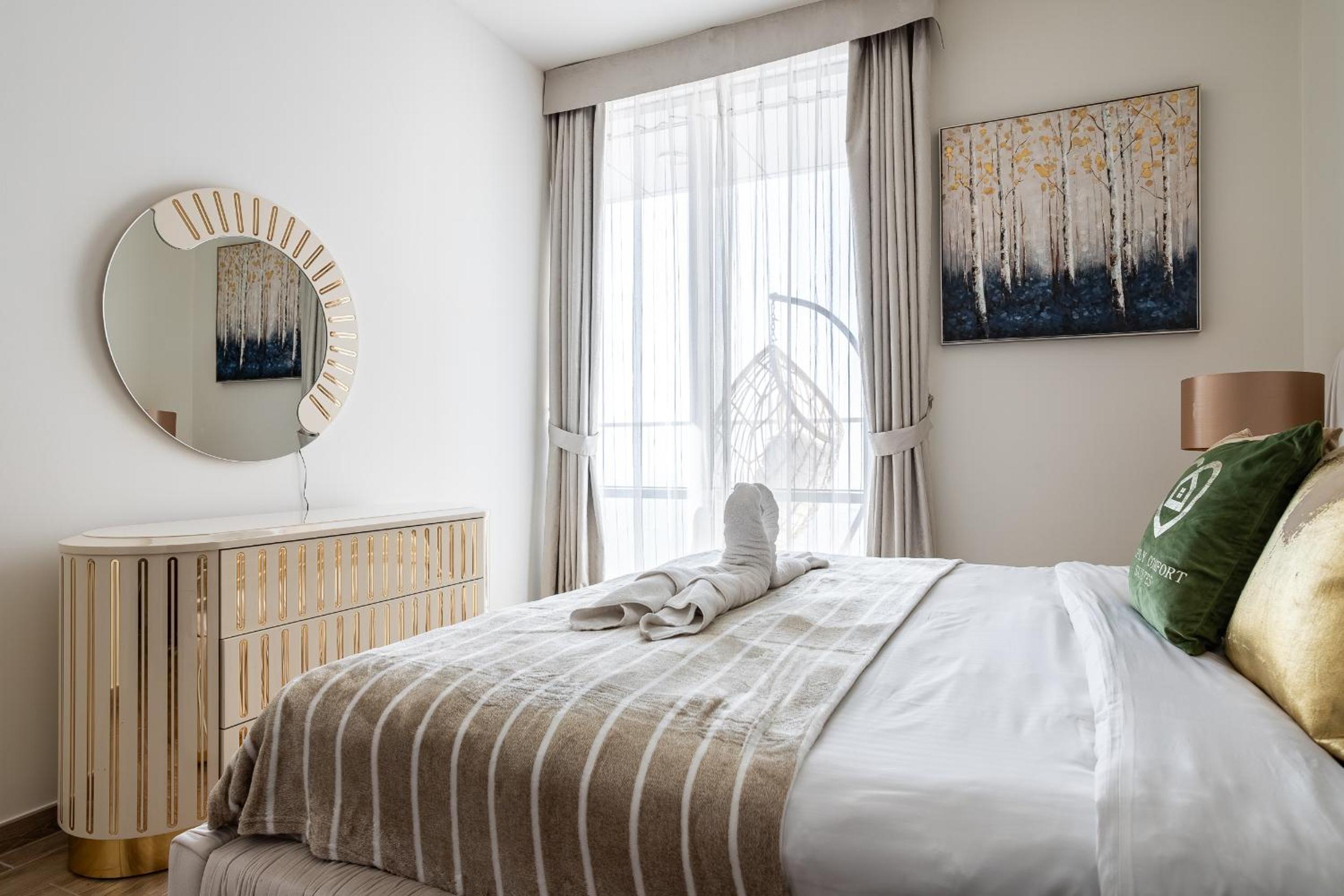 Simply Comfort Vacation Homes Rental Luxury 2Br Apt Stunning Views in Amna Tower