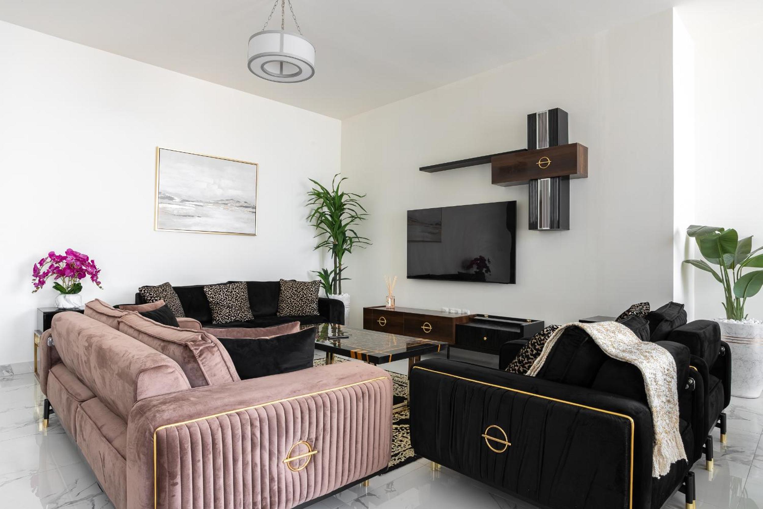Simply Comfort Vacation Homes Rental Luxury 2Br Apt Stunning Views in Amna Tower