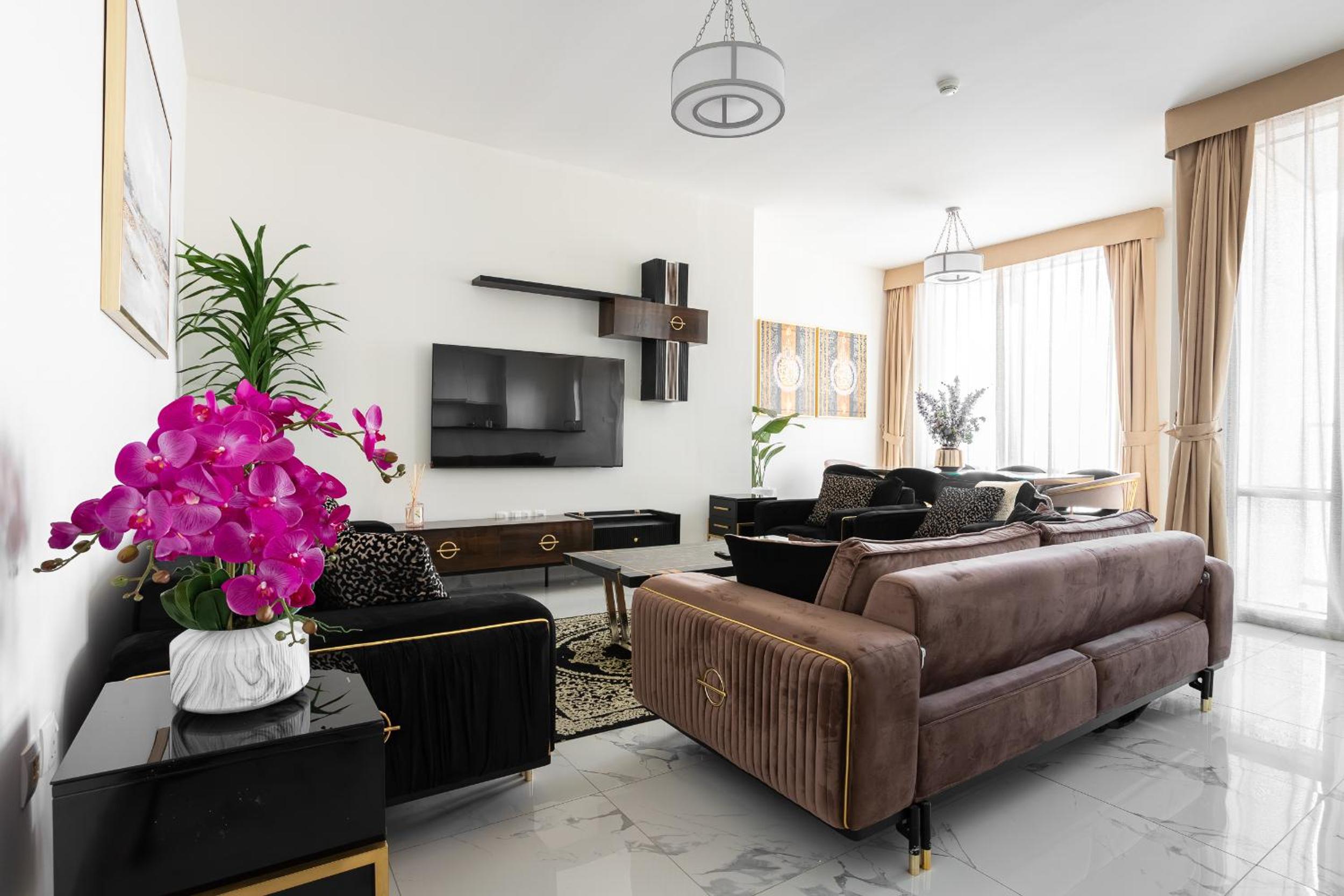 Simply Comfort Vacation Homes Rental Luxury 2Br Apt Stunning Views in Amna Tower