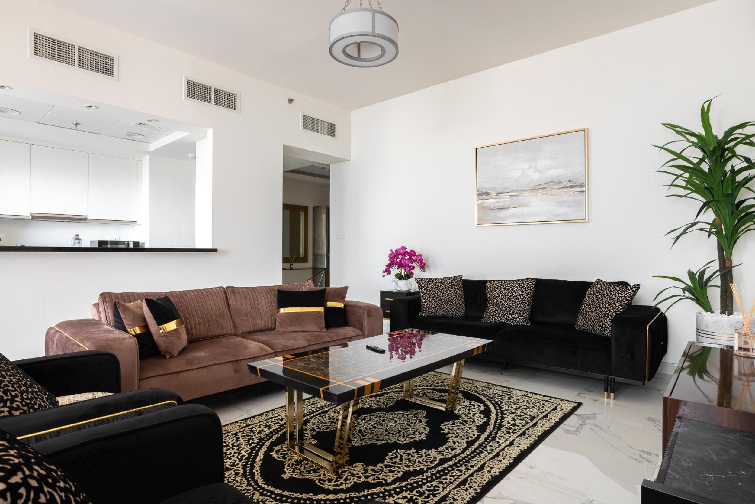 Simply Comfort Vacation Homes Rental Luxury 2Br Apt Stunning Views in Amna Tower