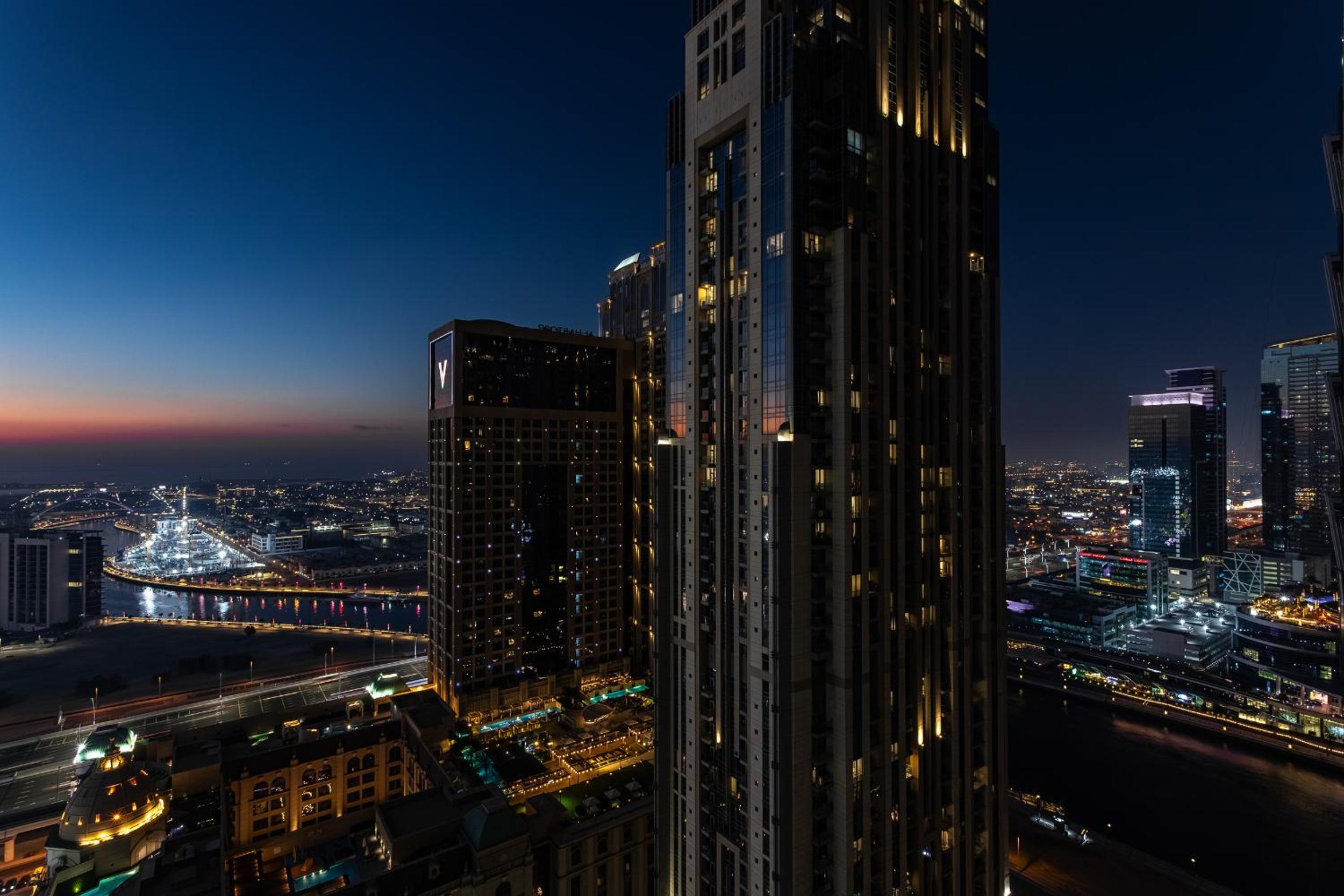 Simply Comfort Vacation Homes Rental Luxury 2Br Apt Stunning Views in Amna Tower