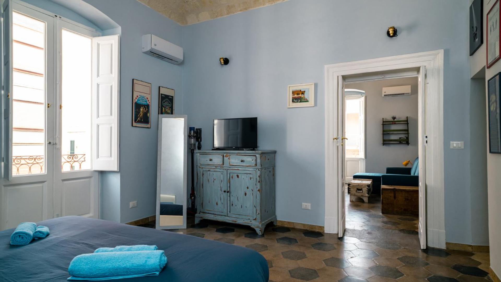 Casa Sinatra by Rentbeat