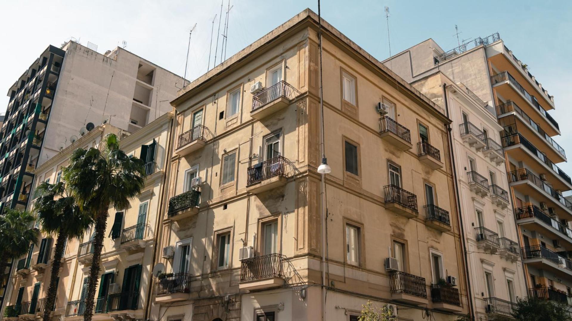 Casa Sinatra by Rentbeat