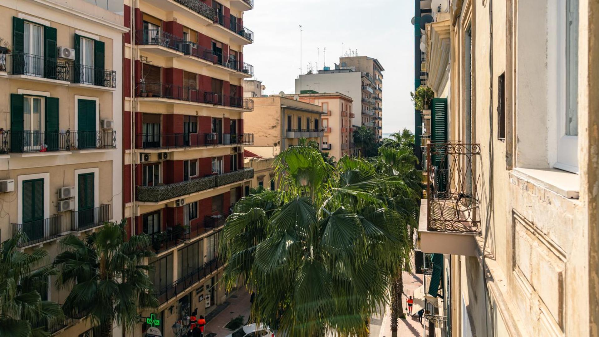 Casa Sinatra by Rentbeat