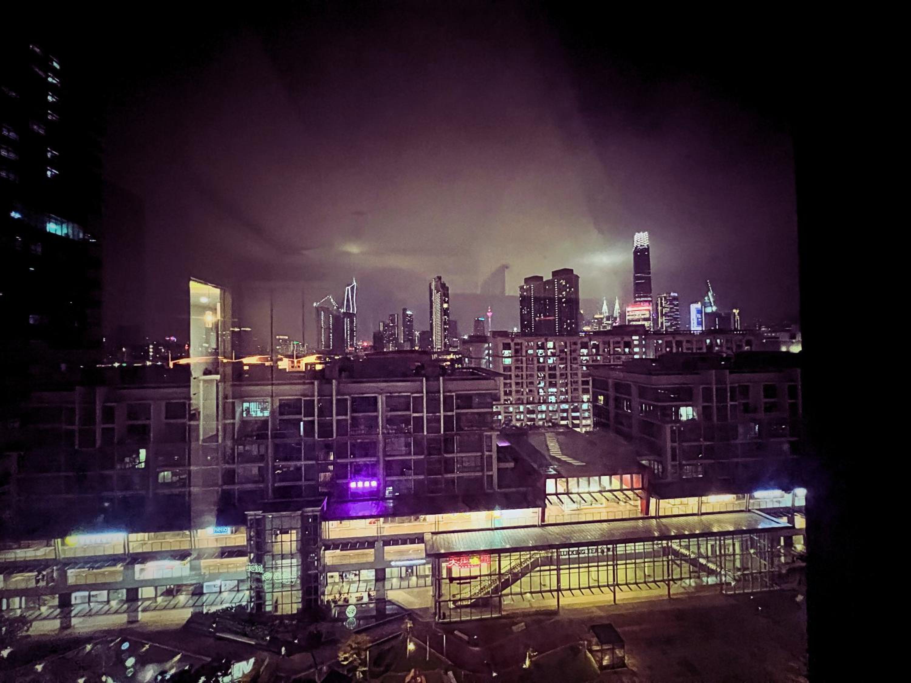 V Residence Sunway Velocity Kuala Lumpur by Vivid Stay