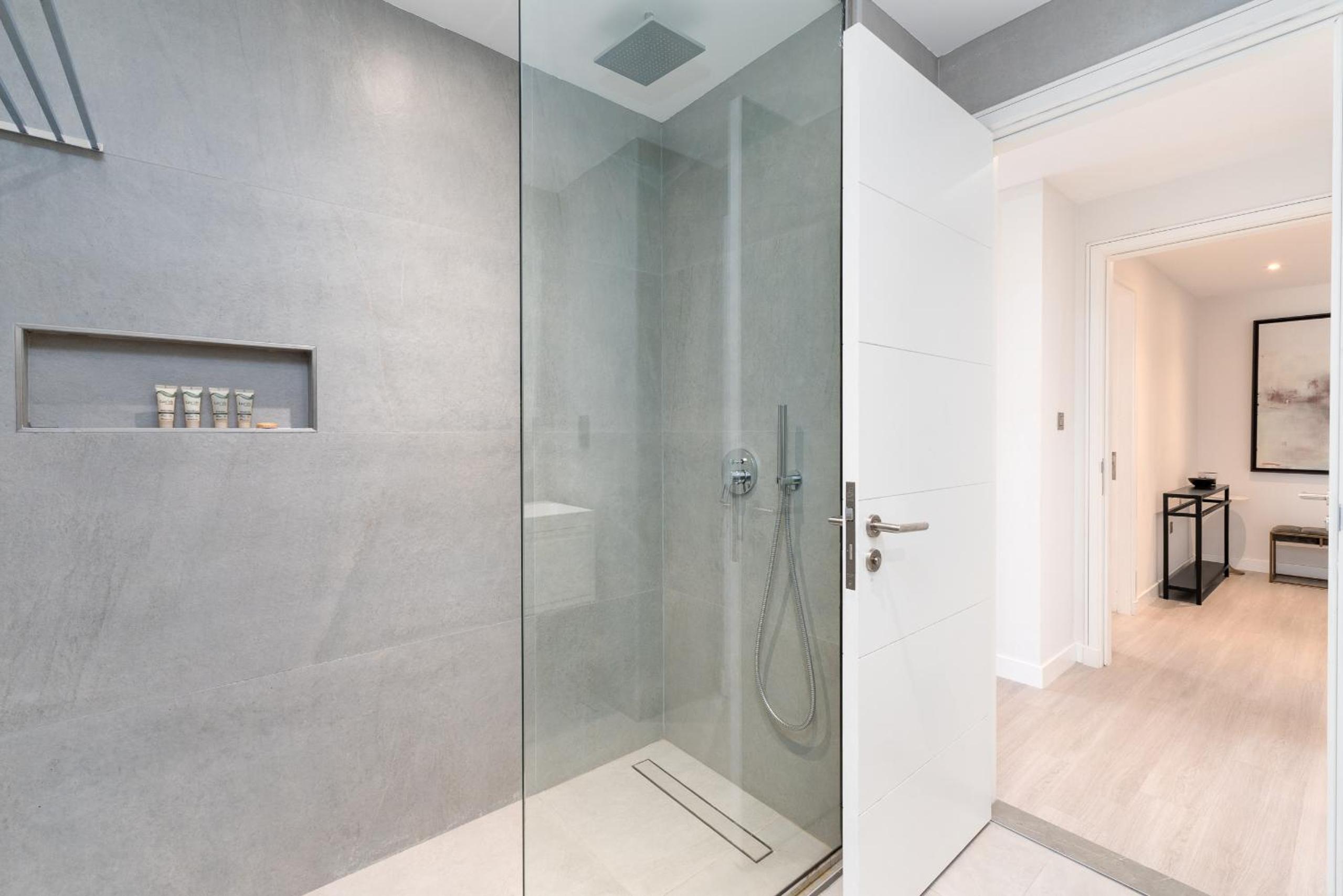 South Ridge 1, Downtown Dubai - Mint Stay