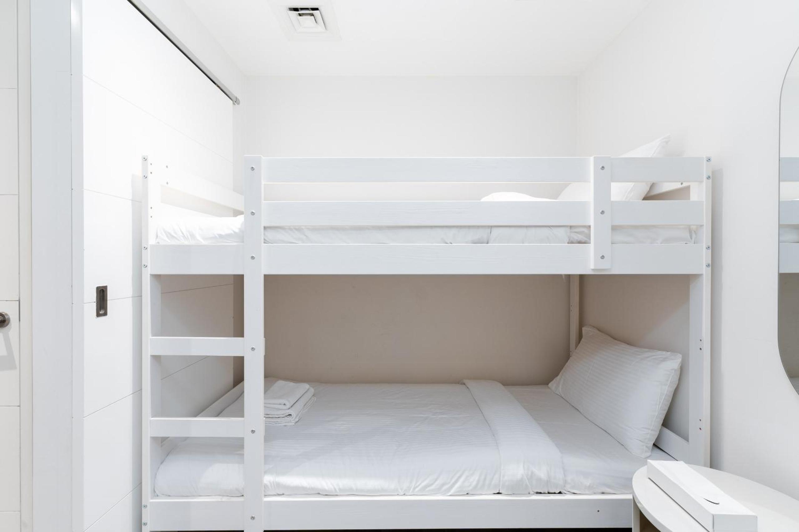 South Ridge 1, Downtown Dubai - Mint Stay
