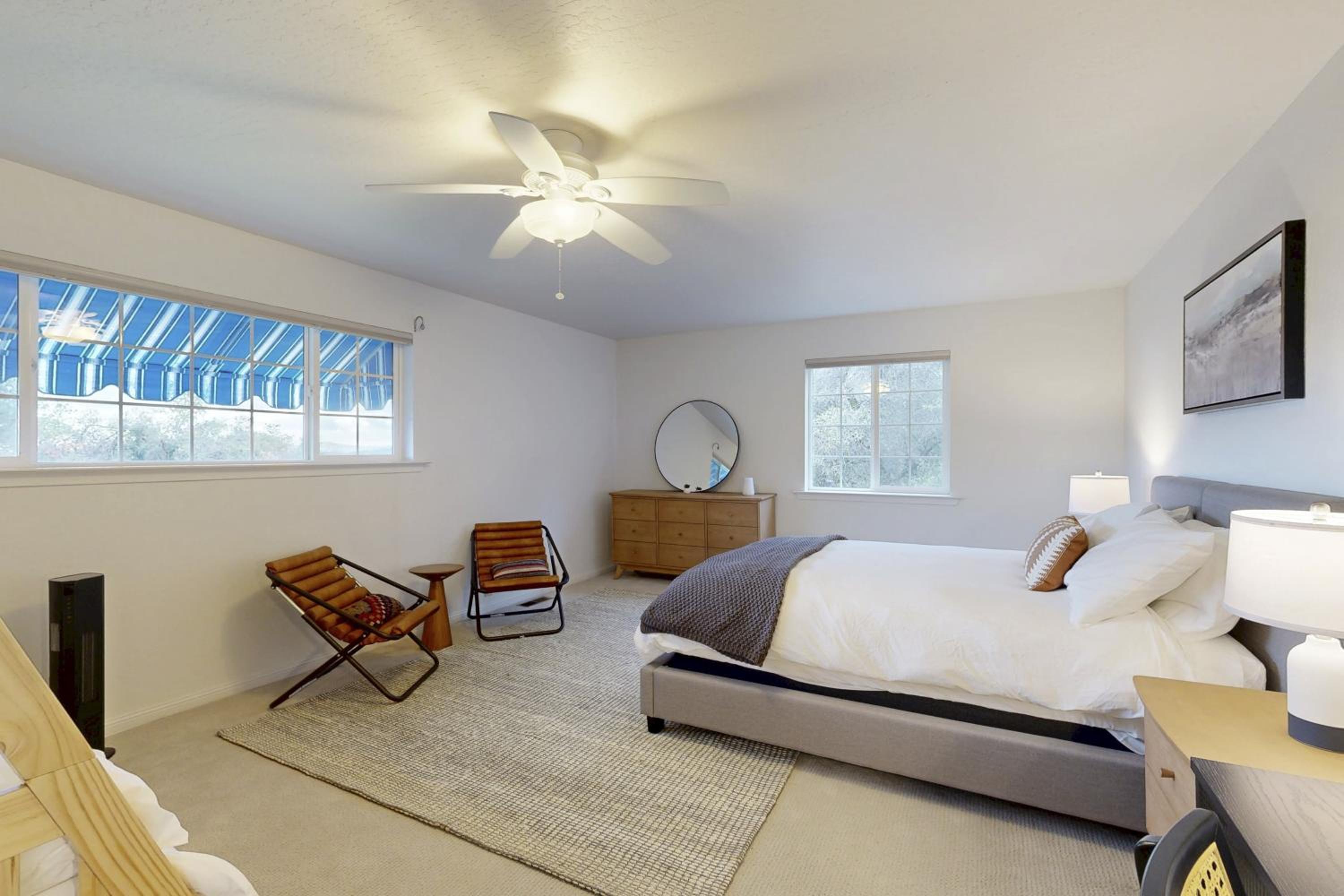 5BR Estate On Acreage with Private Pool, Near Hiking