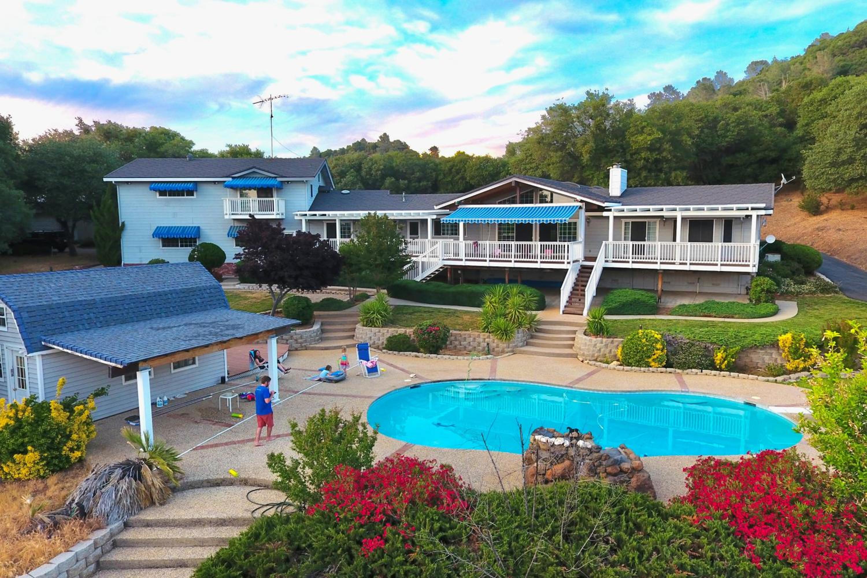 5BR Estate On Acreage with Private Pool, Near Hiking