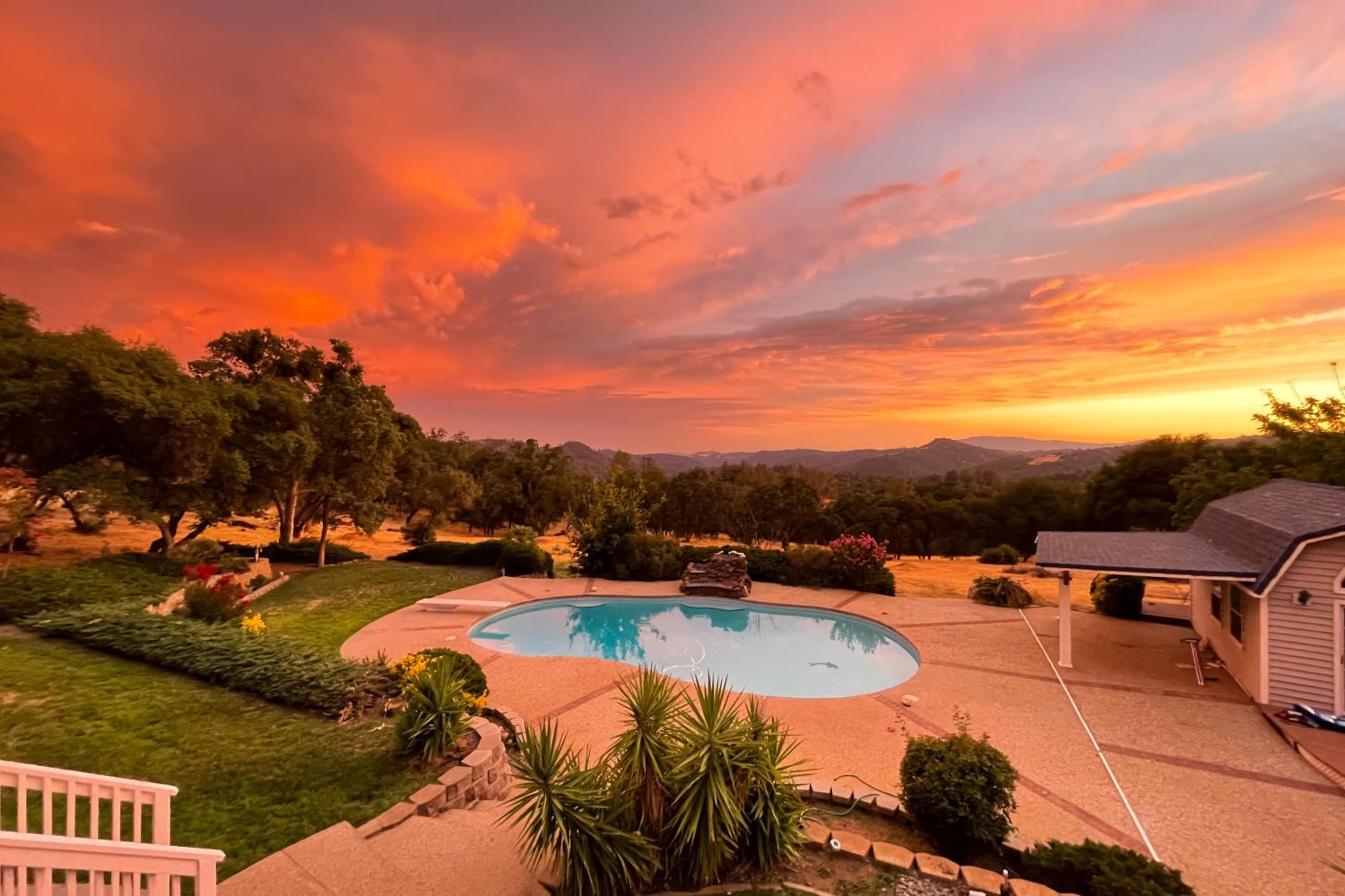 5BR Estate On Acreage with Private Pool, Near Hiking