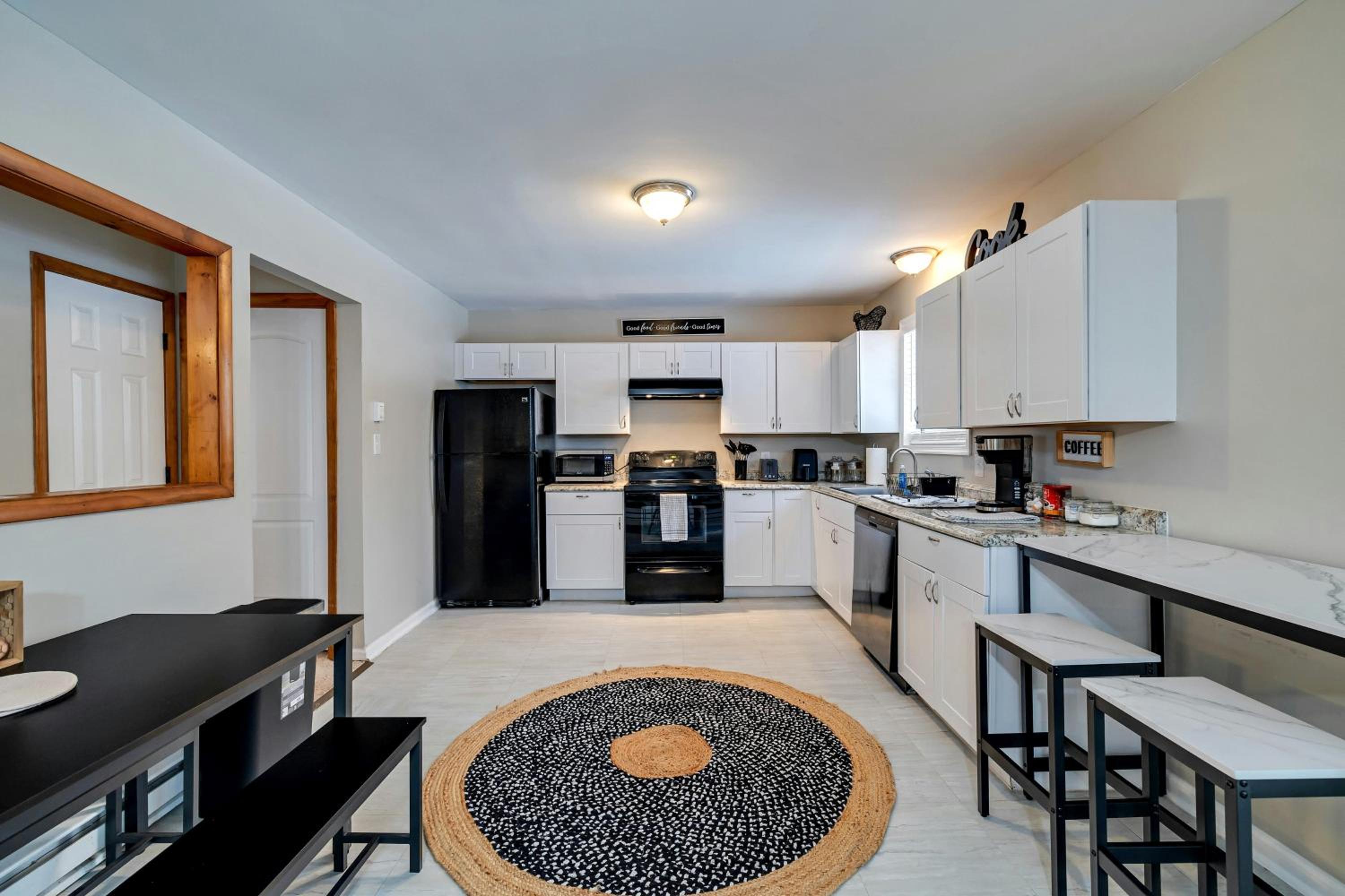 Pool Access! All-Season Family Home in Poconos
