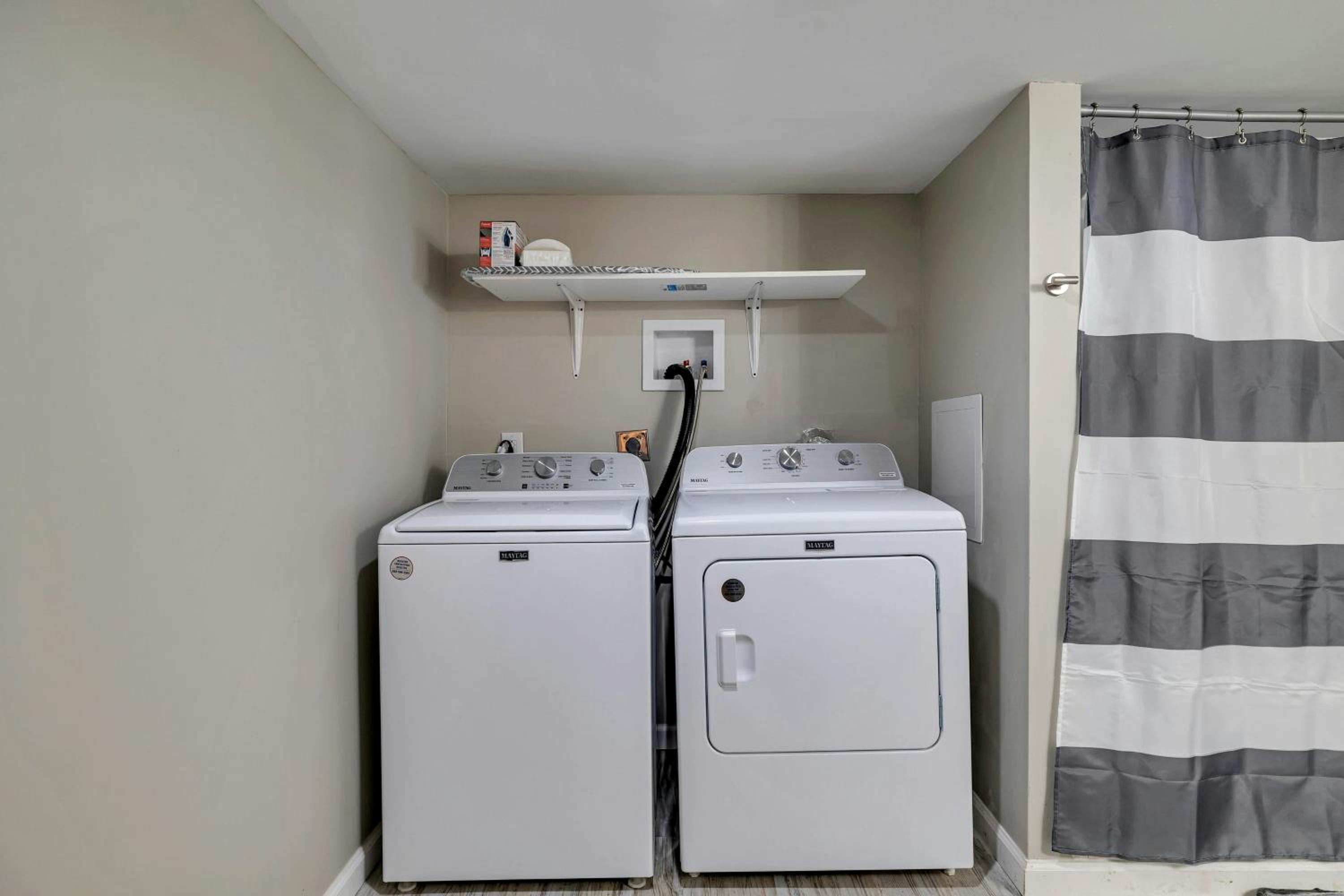 Pool Access! All-Season Family Home in Poconos