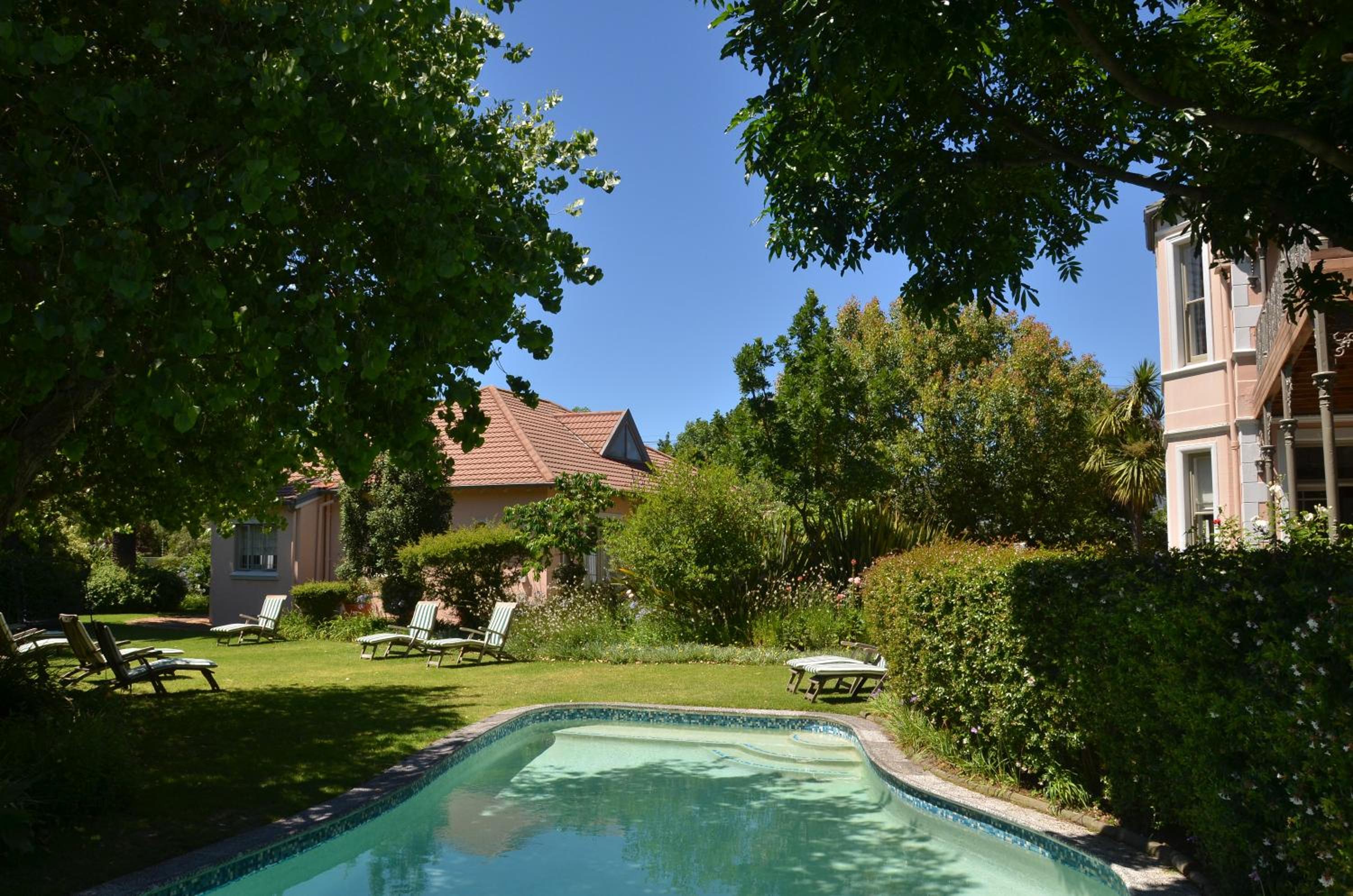 Medindi Manor