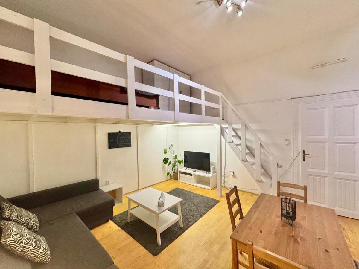 K16 Central Spacious 2BR