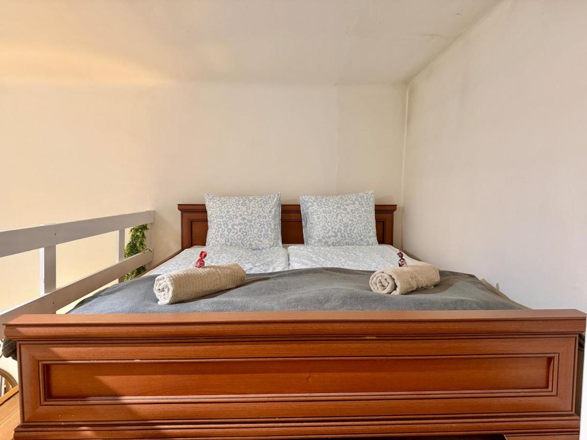 K16 Central Spacious 2BR