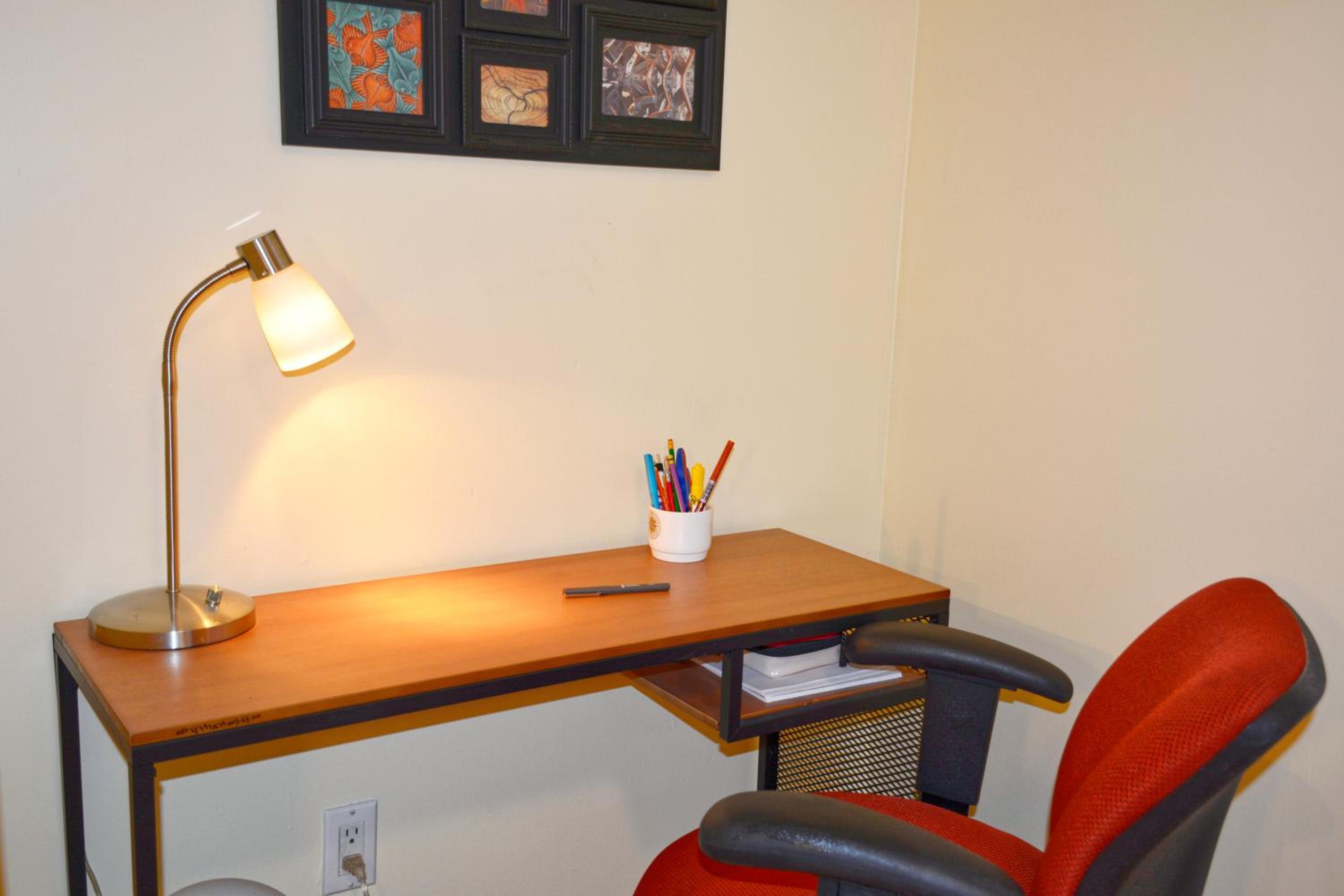 Calm, cozy, urban, family-friendly stay