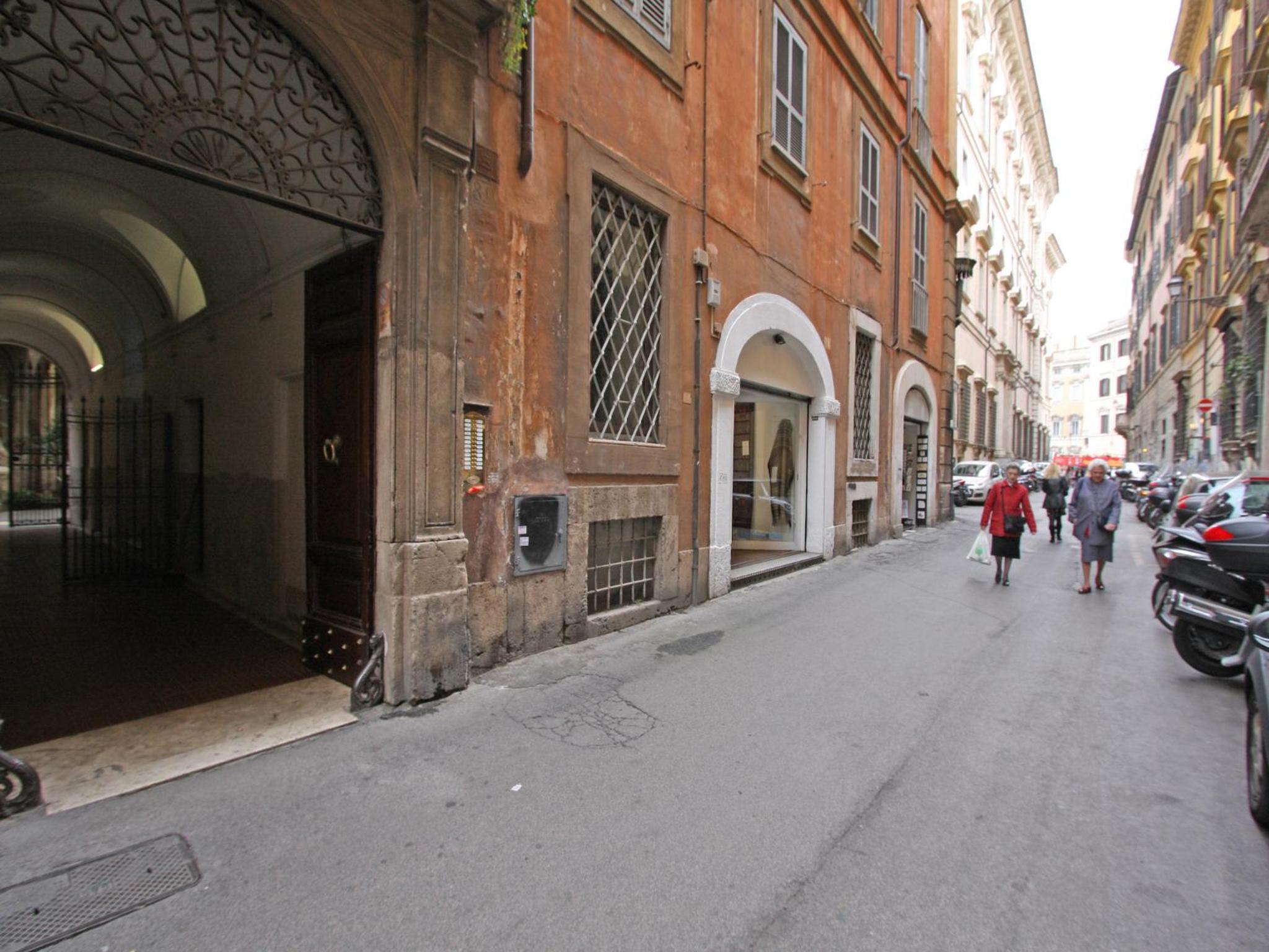 Domus Navona Pantheon