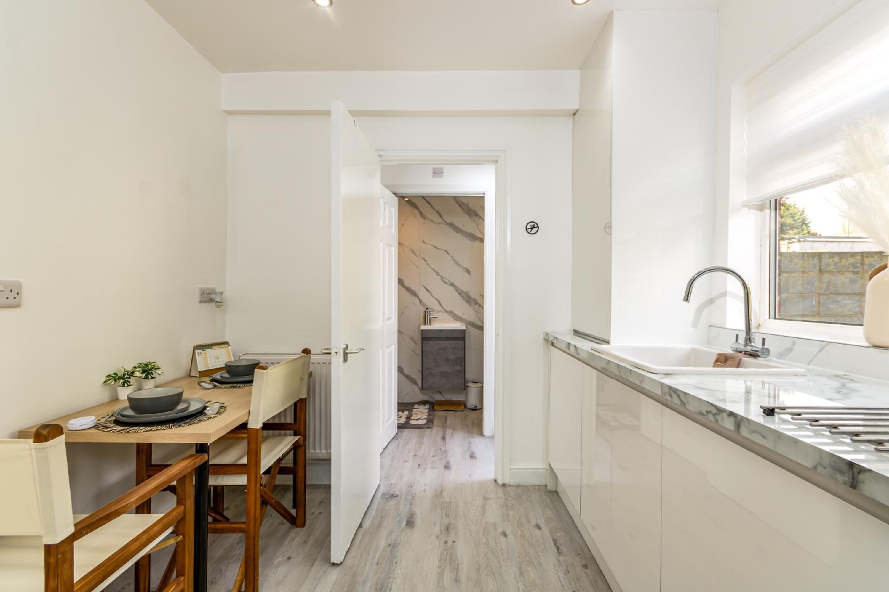 Luxury Studio with Free Parking