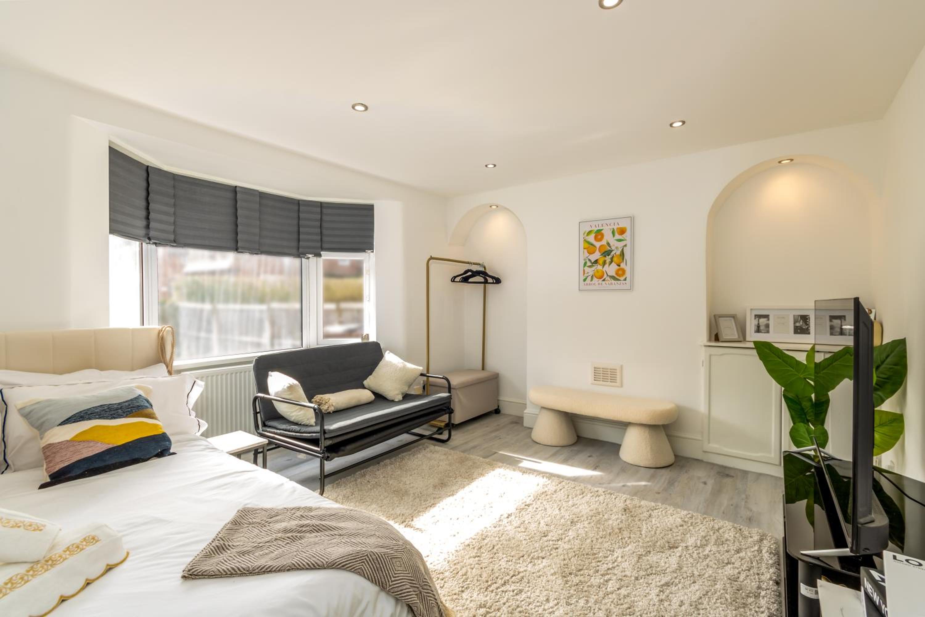 Luxury Studio with Free Parking