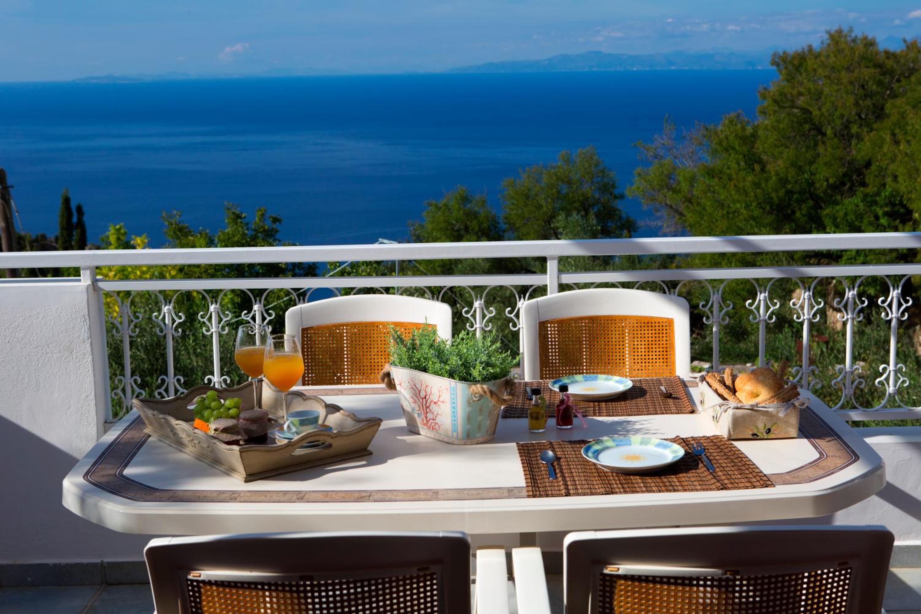 Exanthia Villas