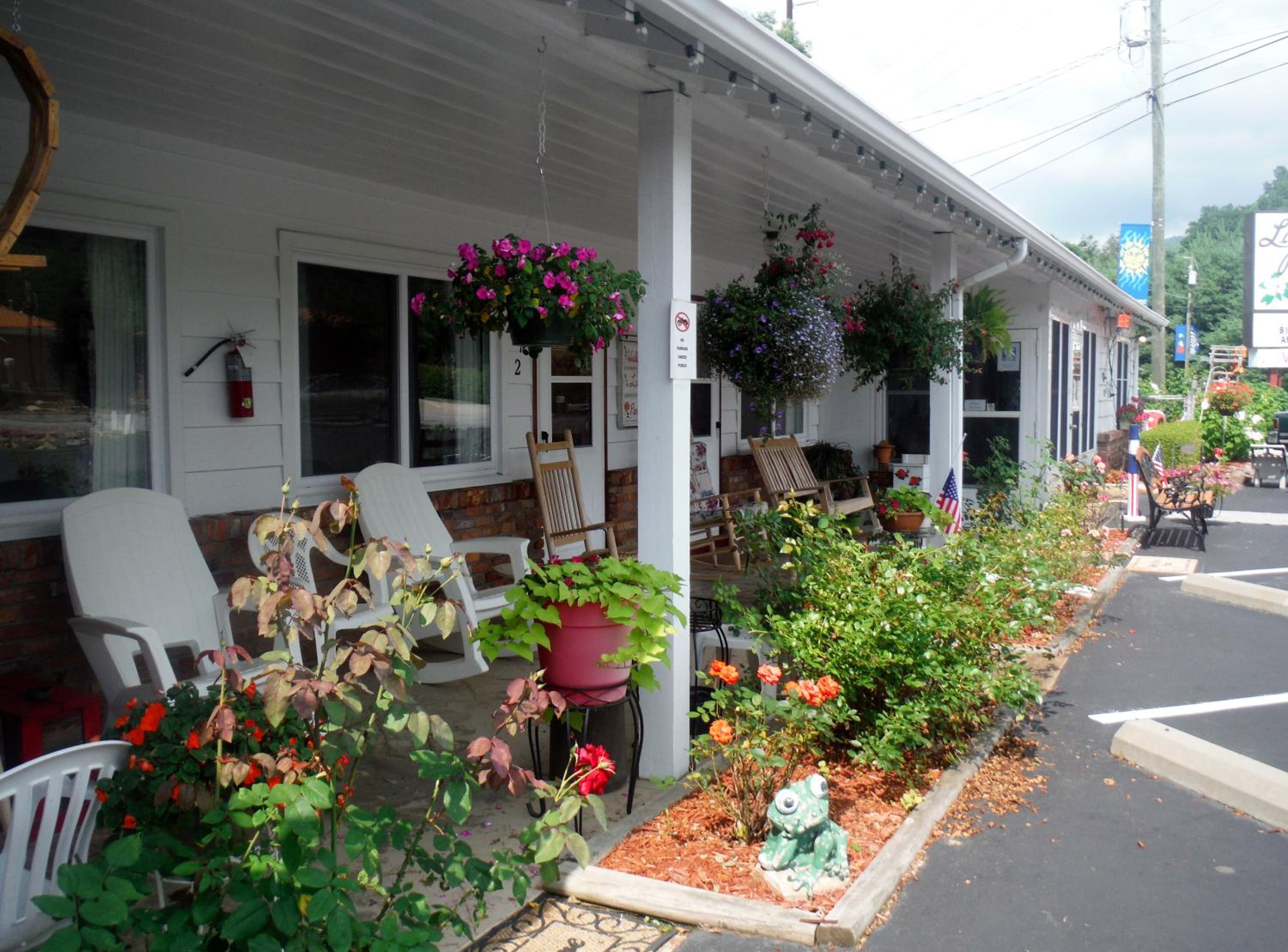 Laurel Park Inn