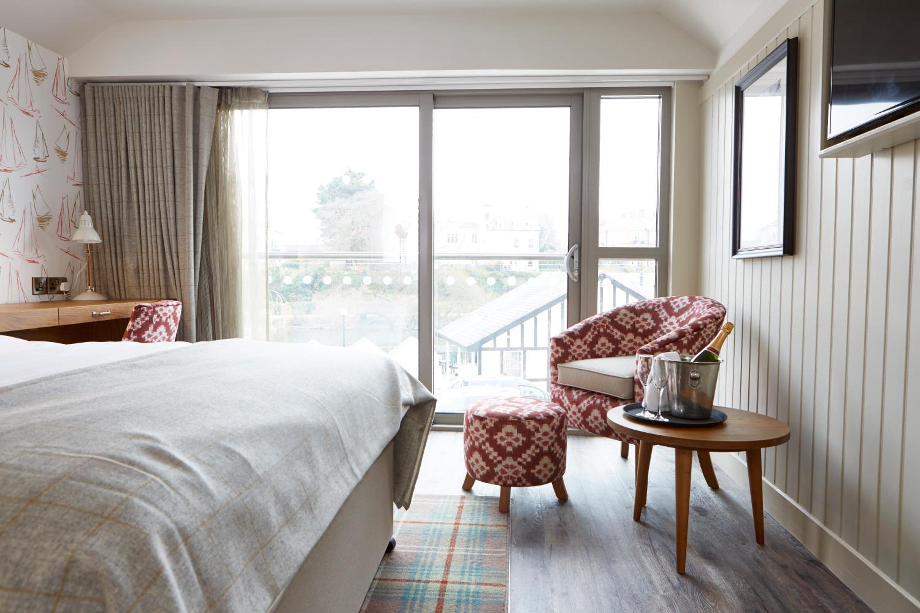 The Boathouse Inn & Riverside Rooms