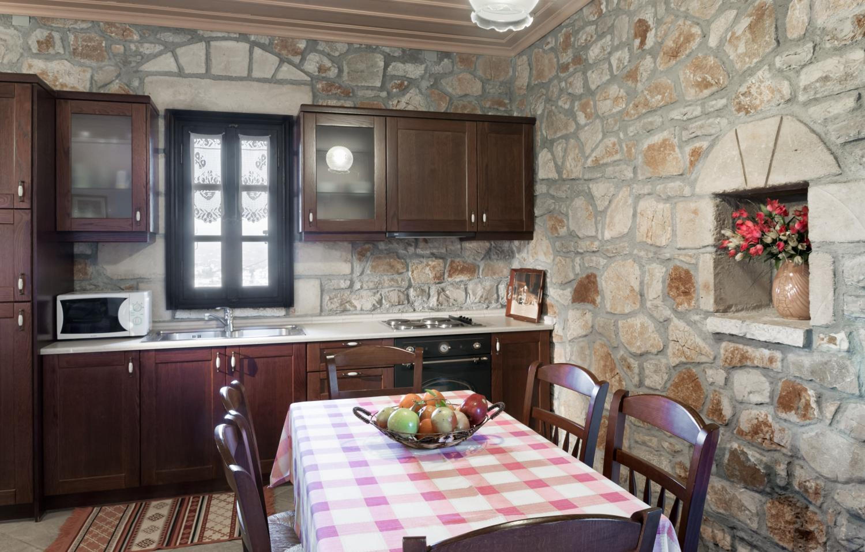 Klymeni Traditional Homes