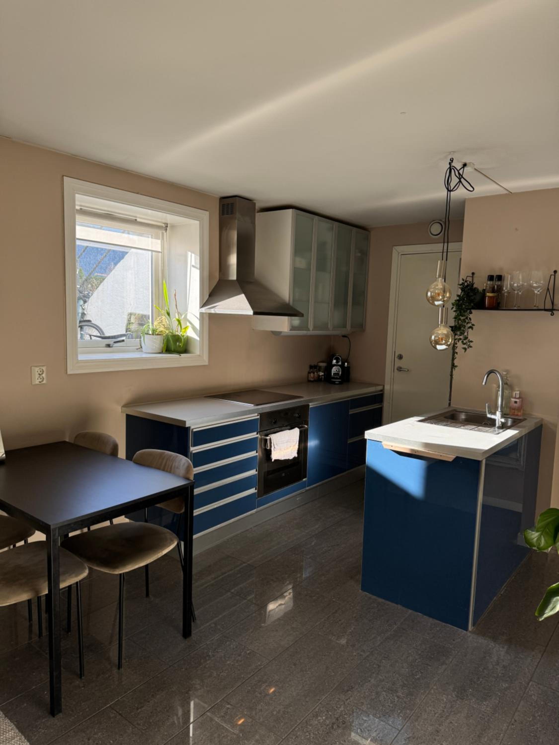 Cozy apartment near city center and the mountains