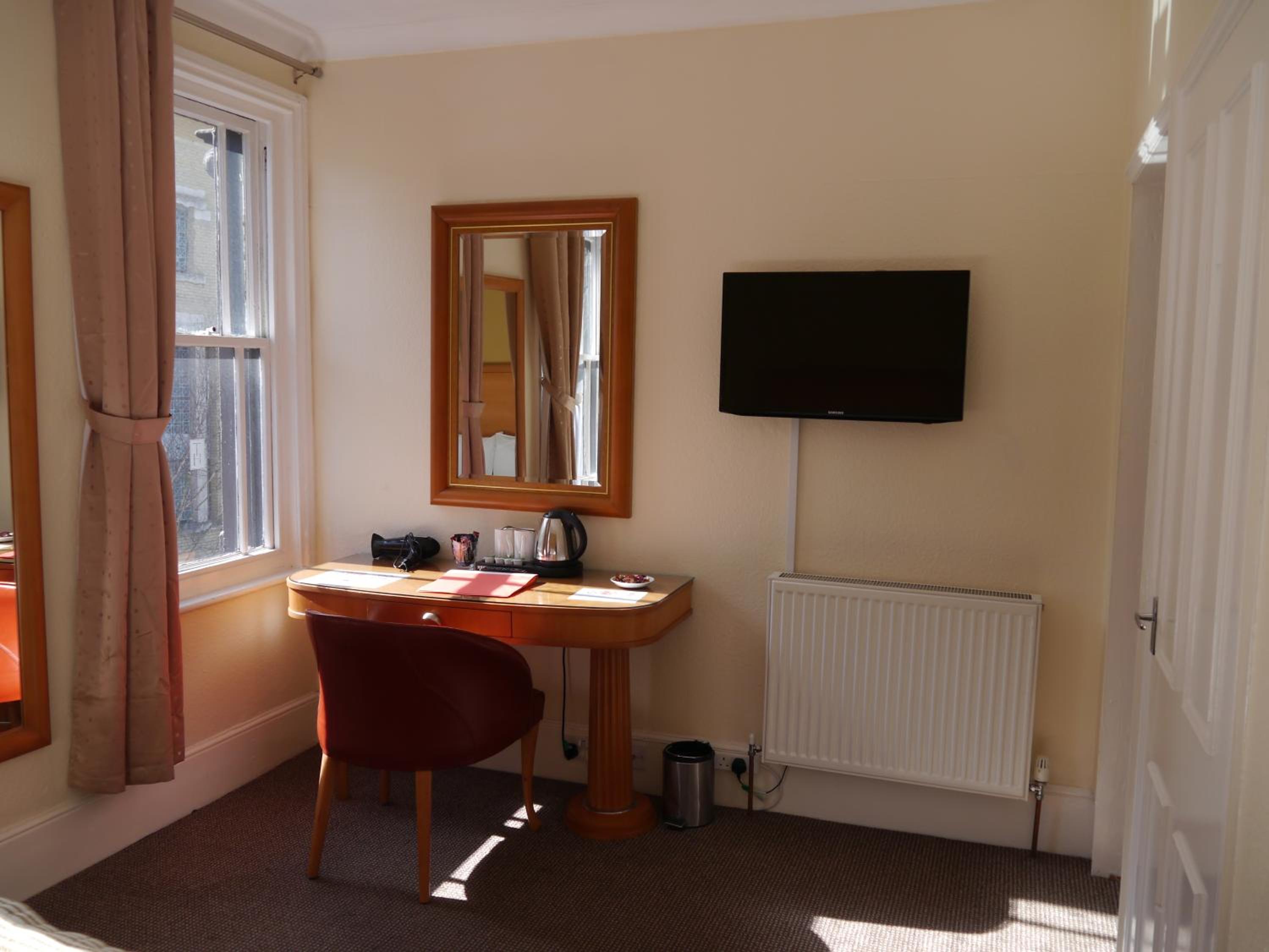 Town House Rooms