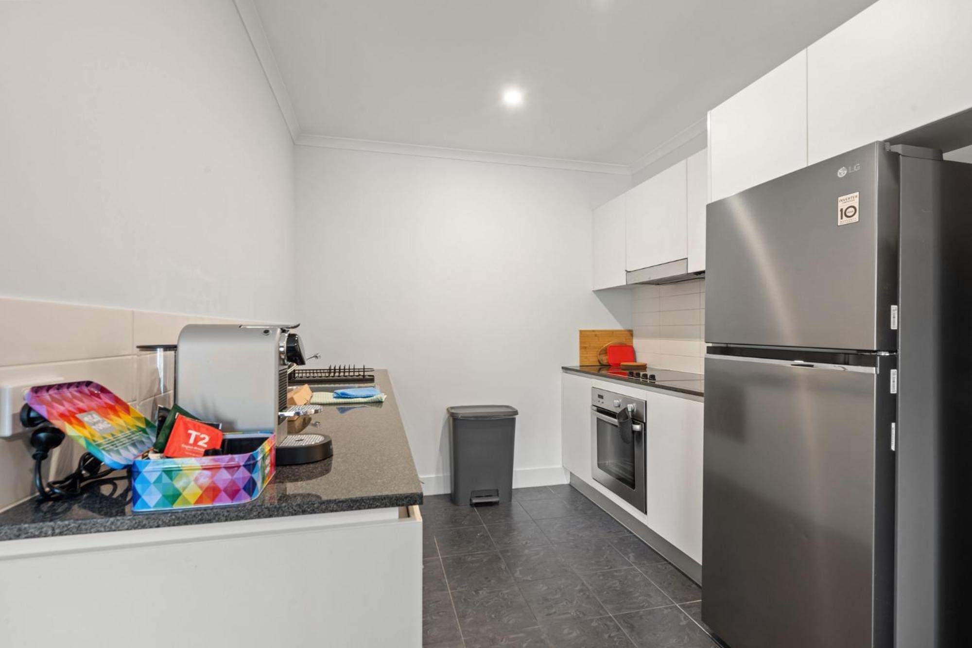 Stylish 1-Bed Apartment with Balcony & Pool Access
