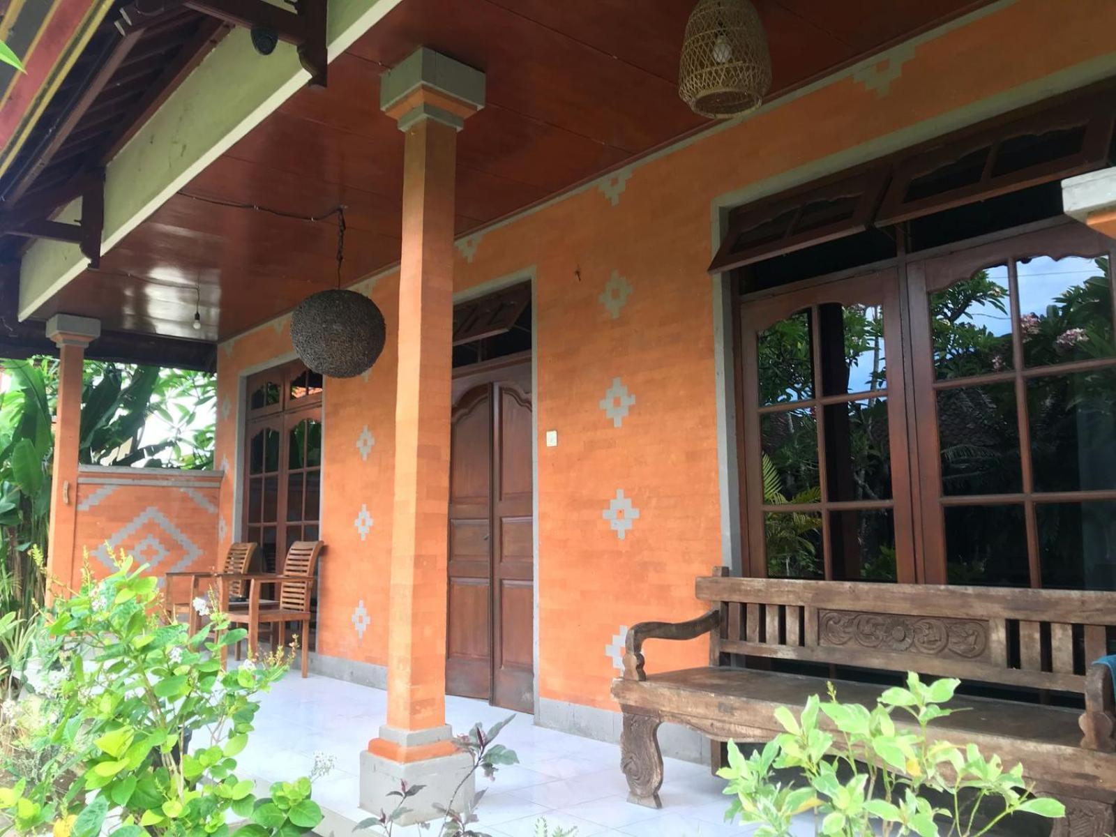Nyoman Legian House