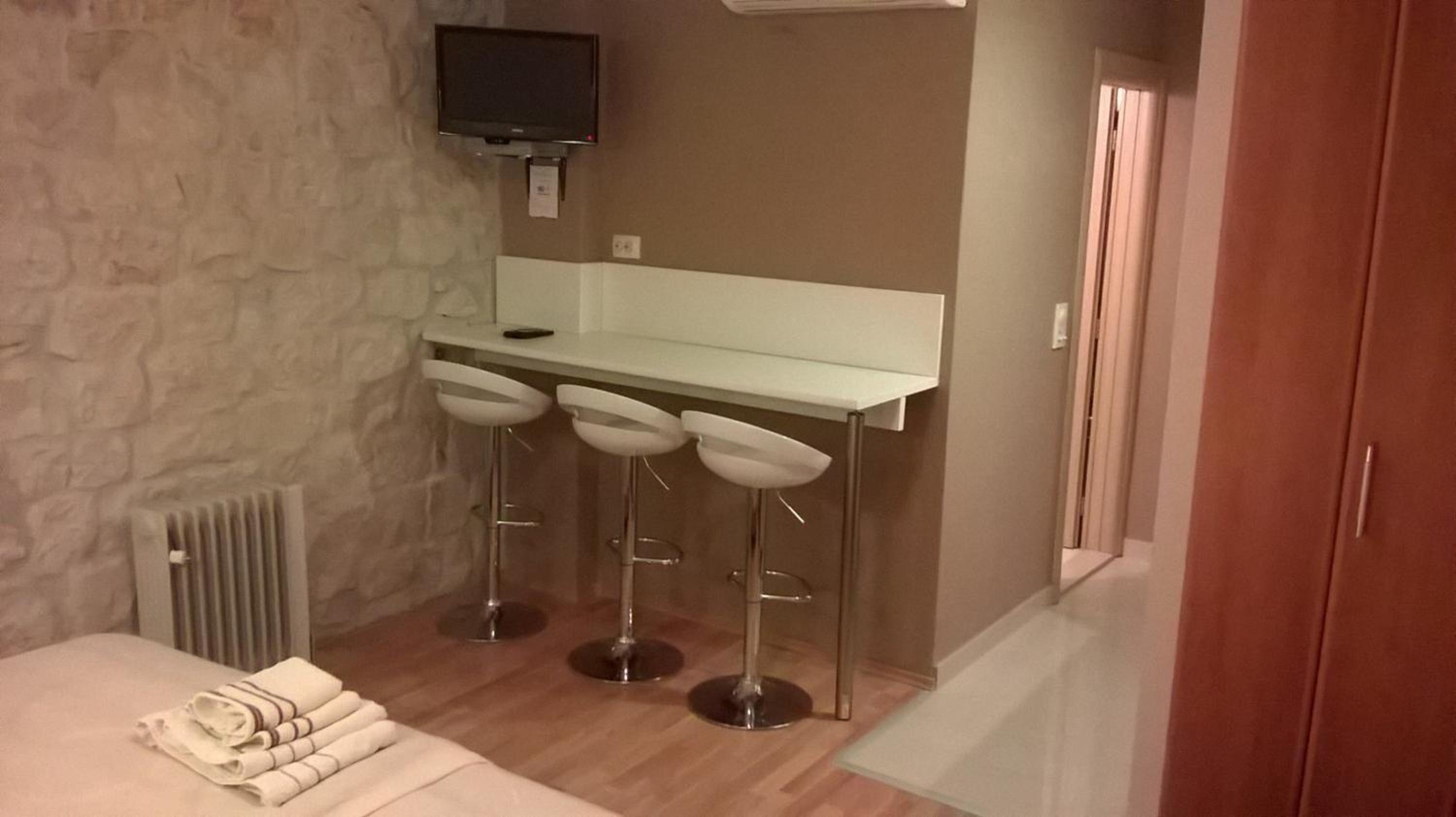Carol Rooms