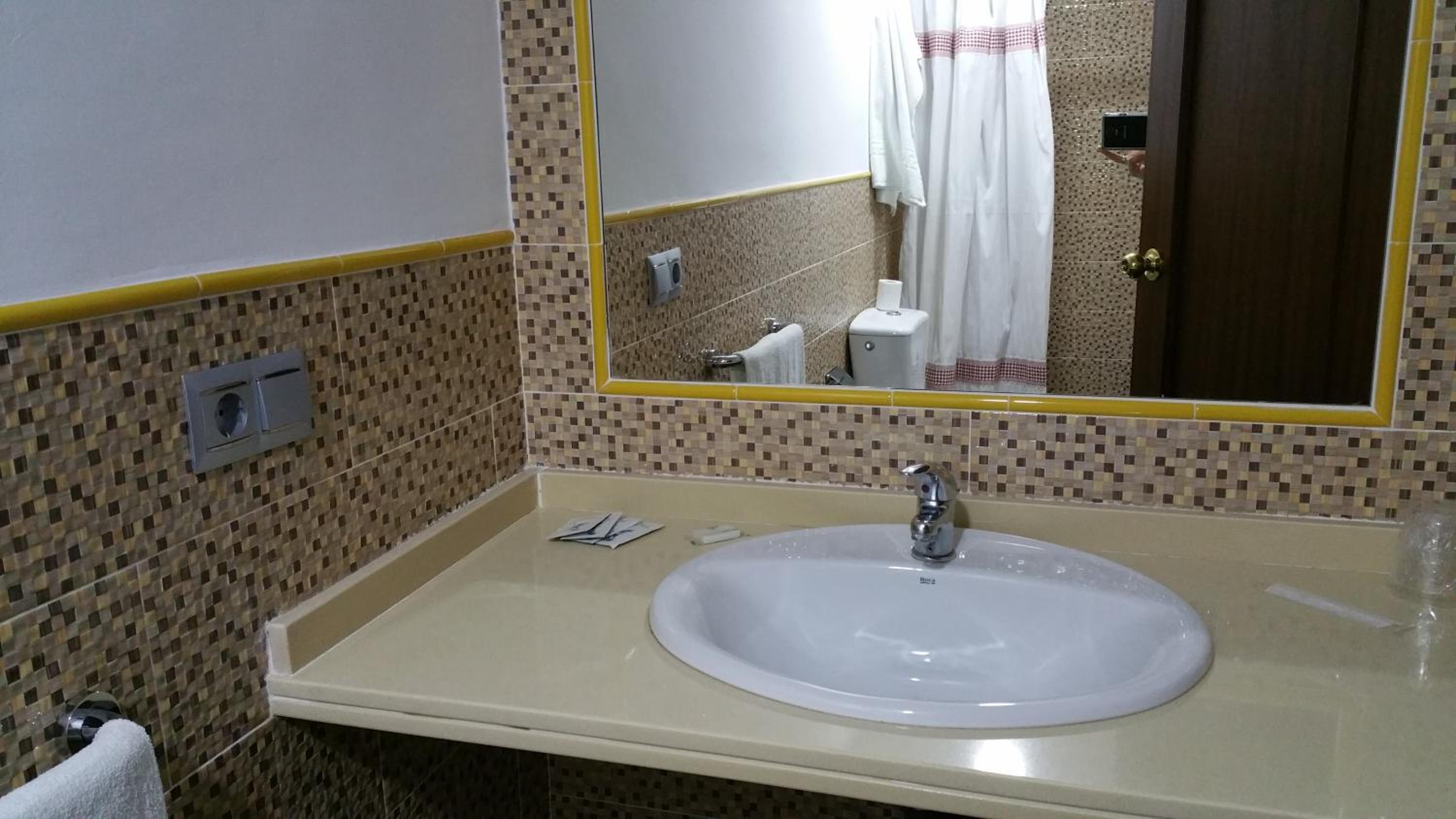 Hostal El Lirio