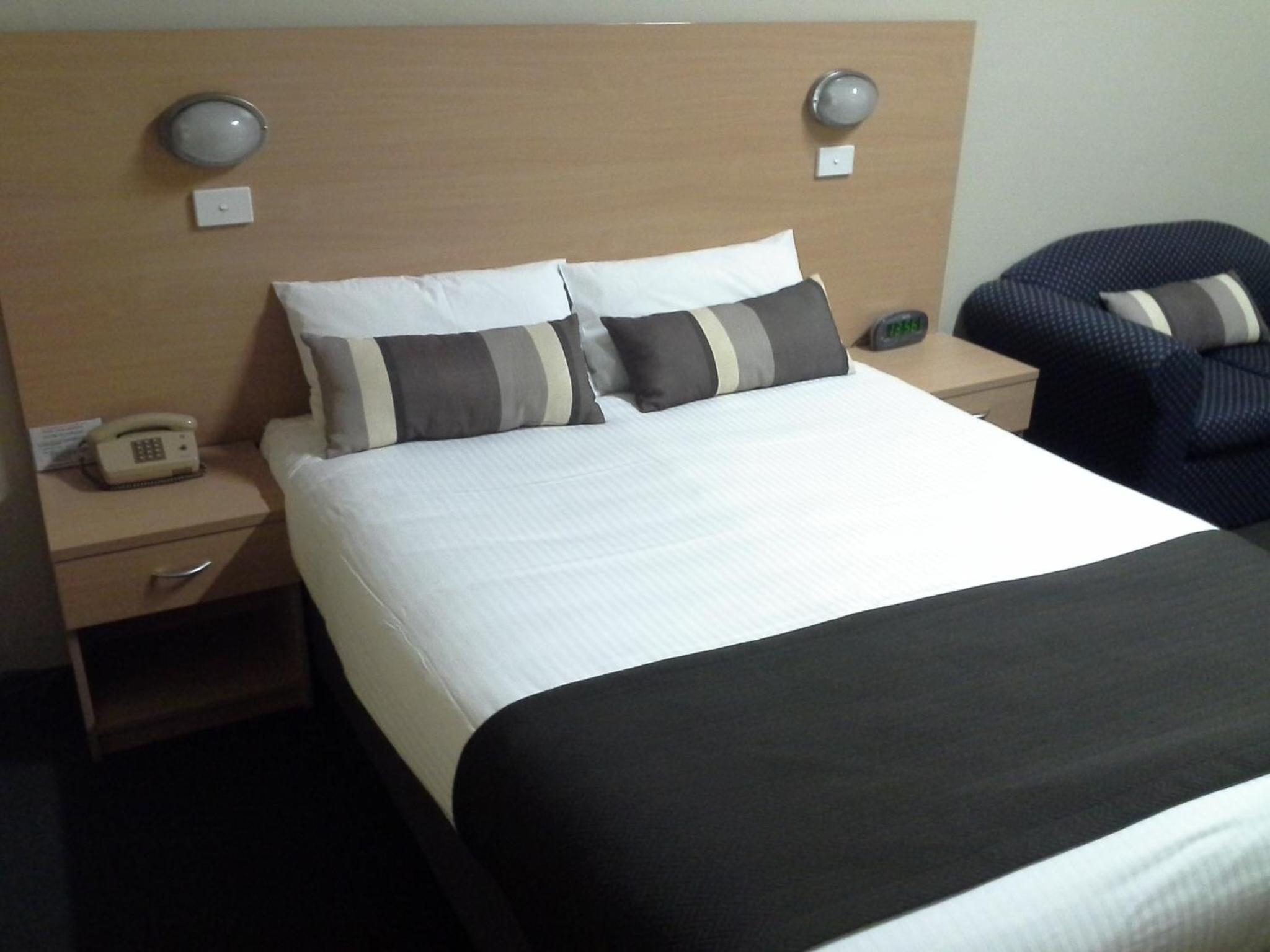 Hideaway Motor Inn