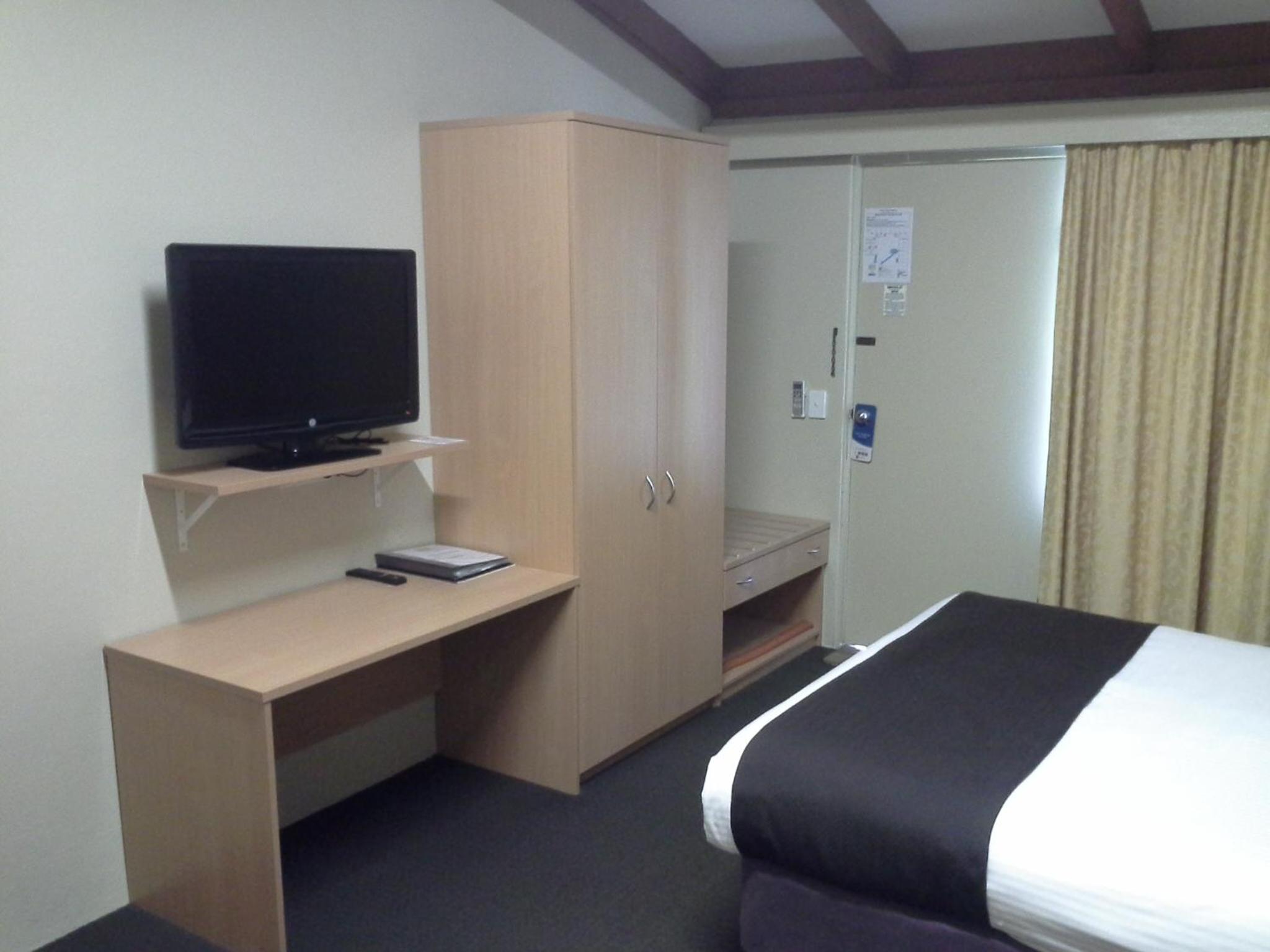 Hideaway Motor Inn